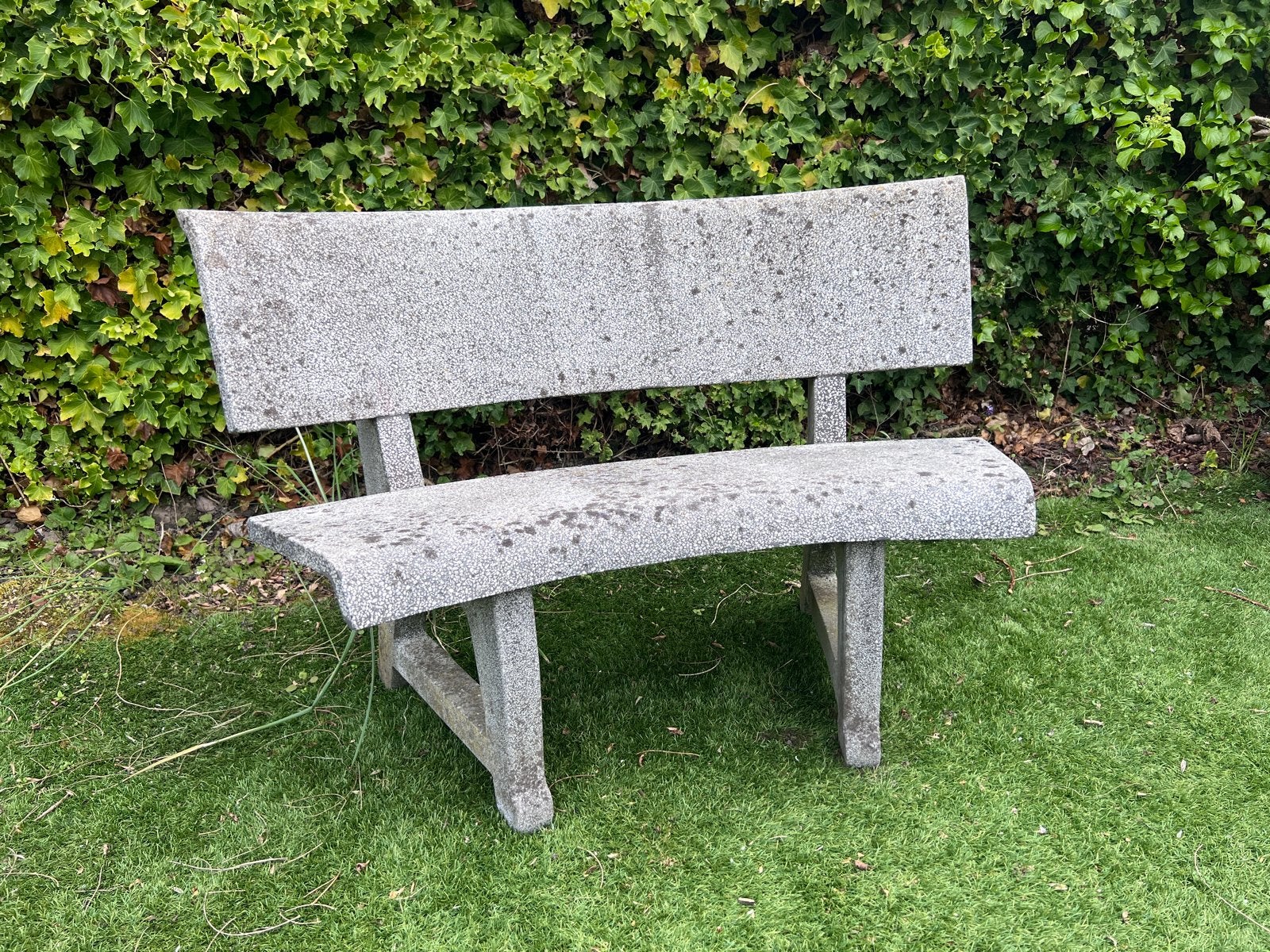 Robuuste betonnen tuinbank, Tuin en Terras, Tuinbanken, Gebruikt, Overige materialen, Ophalen