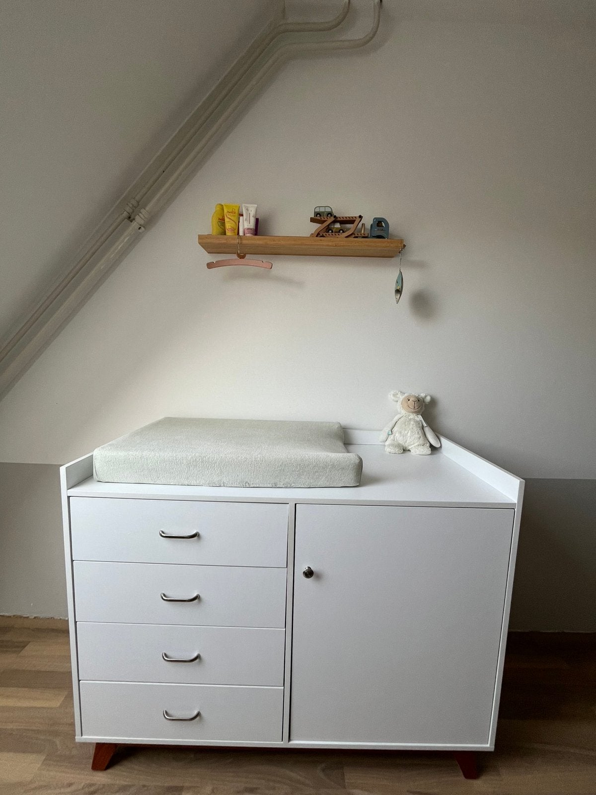 Retro commode, Ophalen, 50 tot 70 cm, Voetruimte, 100 cm of meer