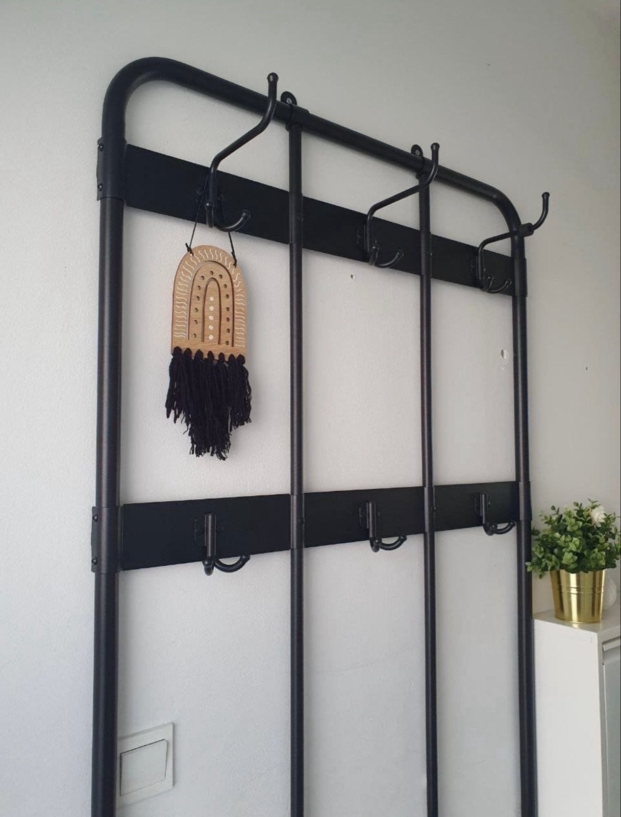 Zwarte metalen wandkapstok met 8 haken, 100 tot 150 cm, Zo goed als nieuw, Metaal, Ophalen