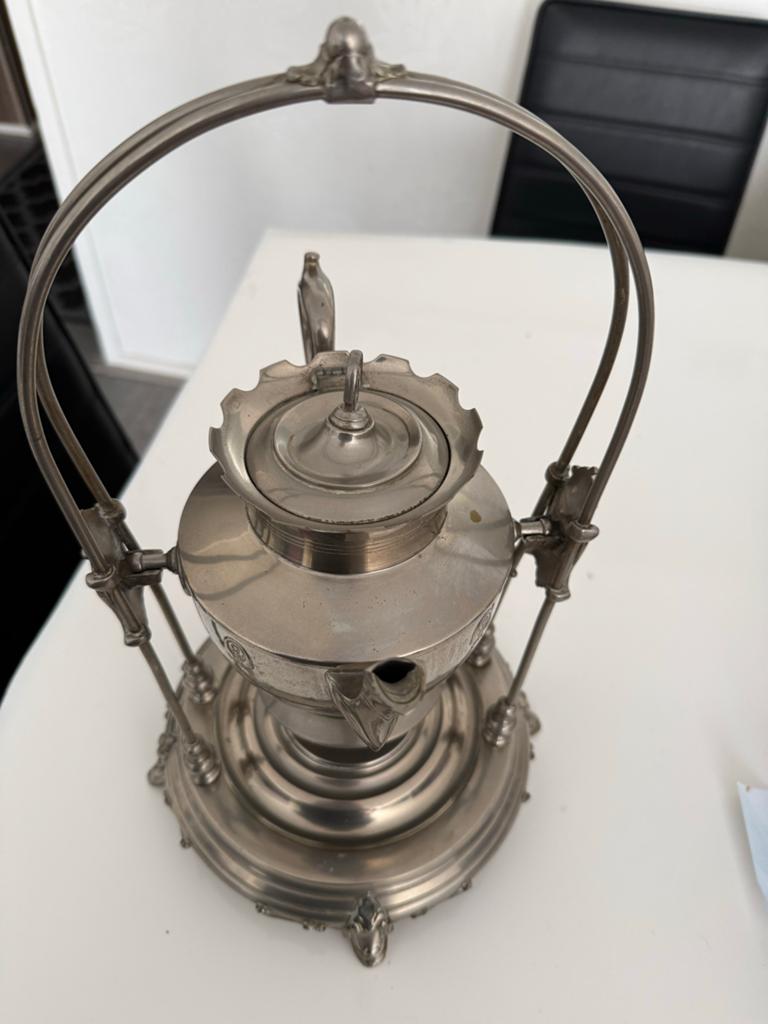Antieke verzilverde theepot met standaard, Antiek en Kunst, Ophalen of Verzenden