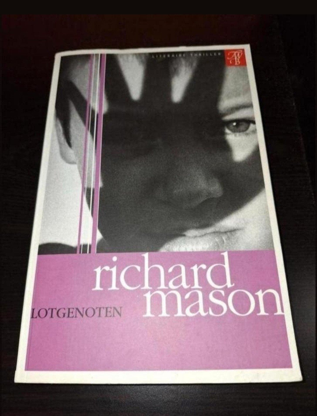 Lotgenoten - Richard Mason (Literaire Thriller), Ophalen of Verzenden, Zo goed als nieuw, Richard Mason, Nederland