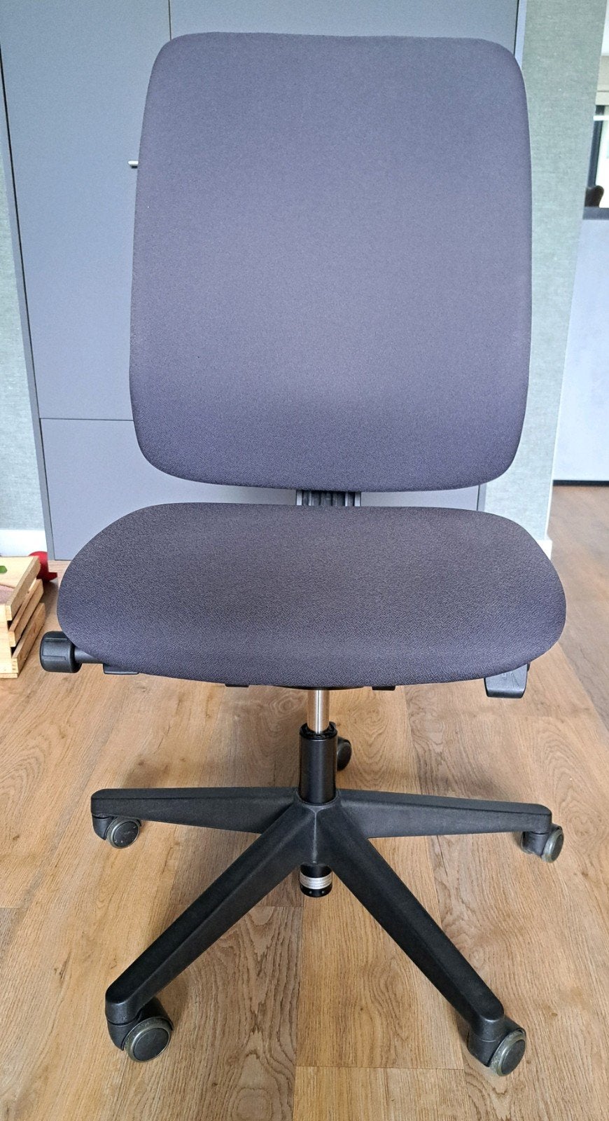 Haworth Bureaustoel D2975P - Ergonomisch en Comfortabel, Ophalen, Gebruikt, Grijs, Bureaustoel