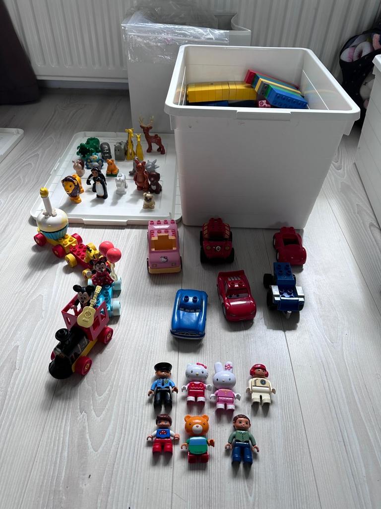 Duplo Minnie trein, Hello Kitty, Auto's en veel blokjes, Gebruikt, Ophalen of Verzenden, Meerdere sets, Complete set