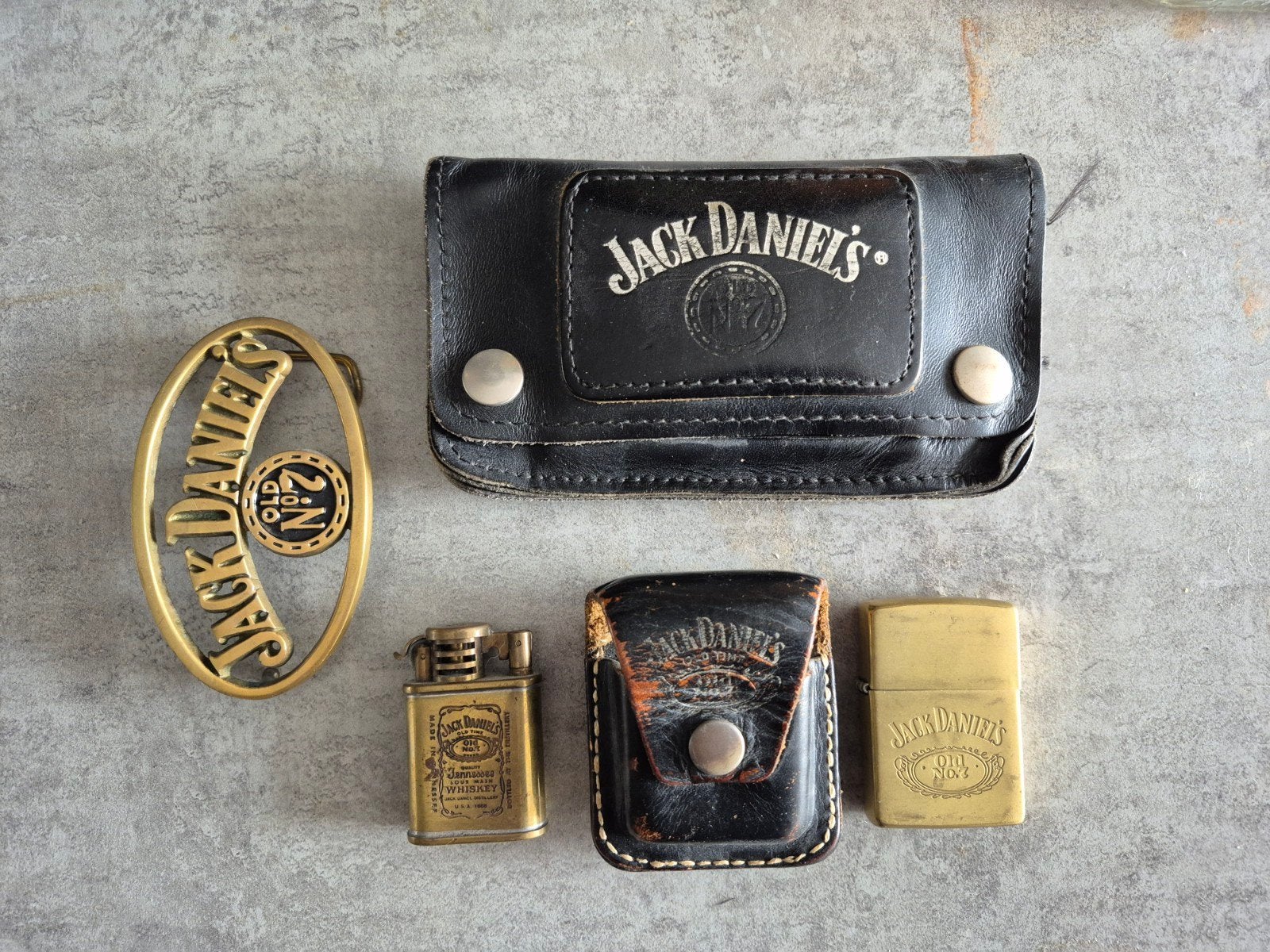 Jack Daniels verzameling: lege flessen, zippo's en accessoir, Ophalen, Gebruikt