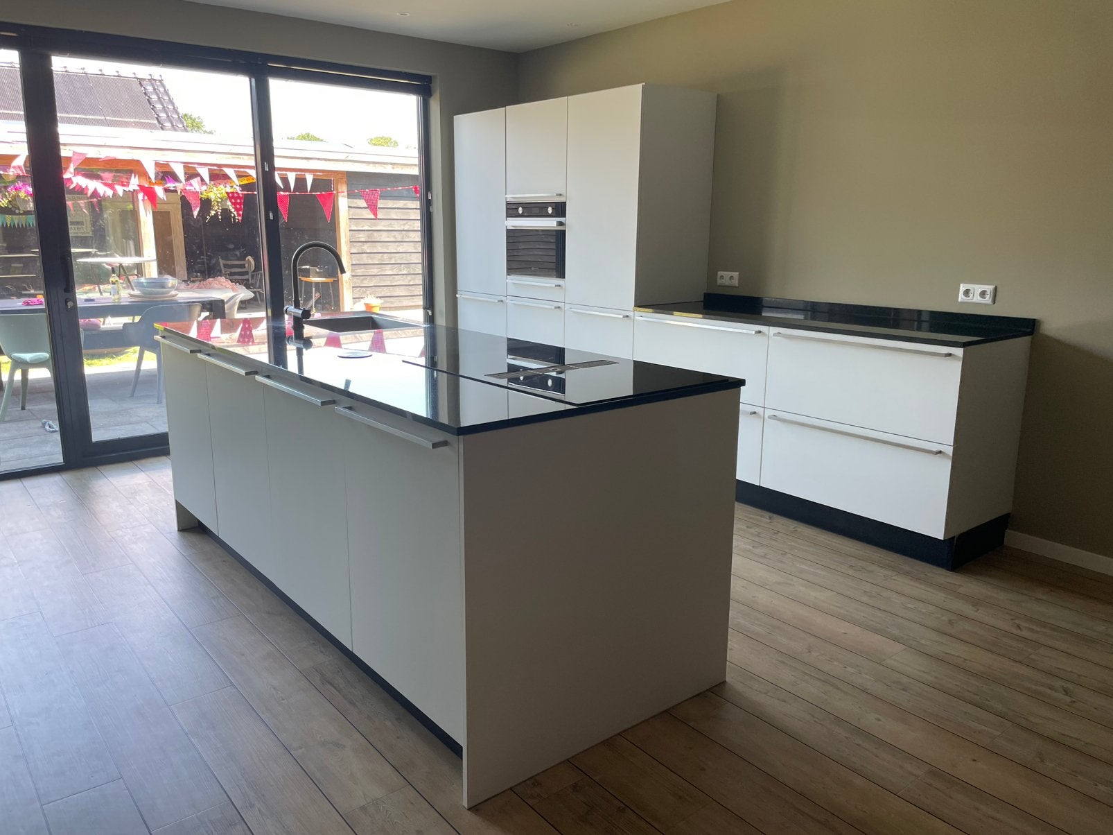 Keuken met kookeiland, Ophalen, Gebruikt, Wit, Overige typen