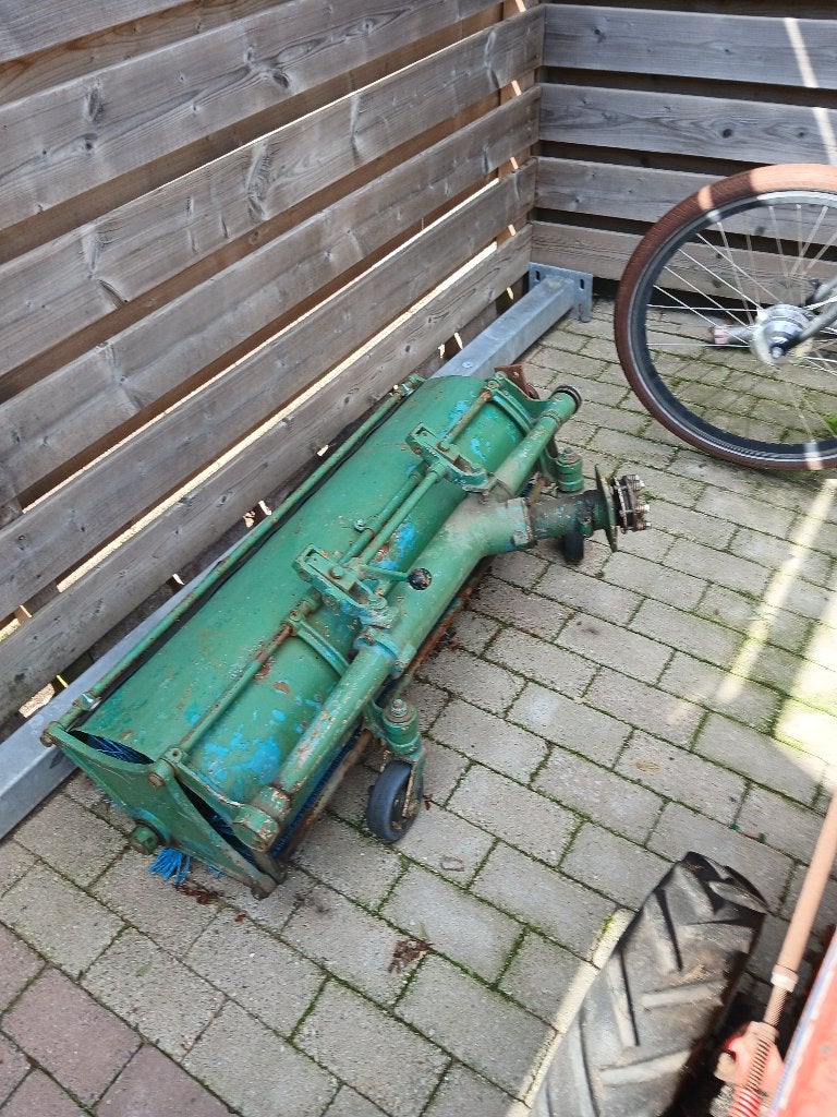 TE KOOP , GRAVELY VEEGBORSTEL 100 % GOED , ZIE FOTO,S, Ophalen, Gebruikt, Gravely