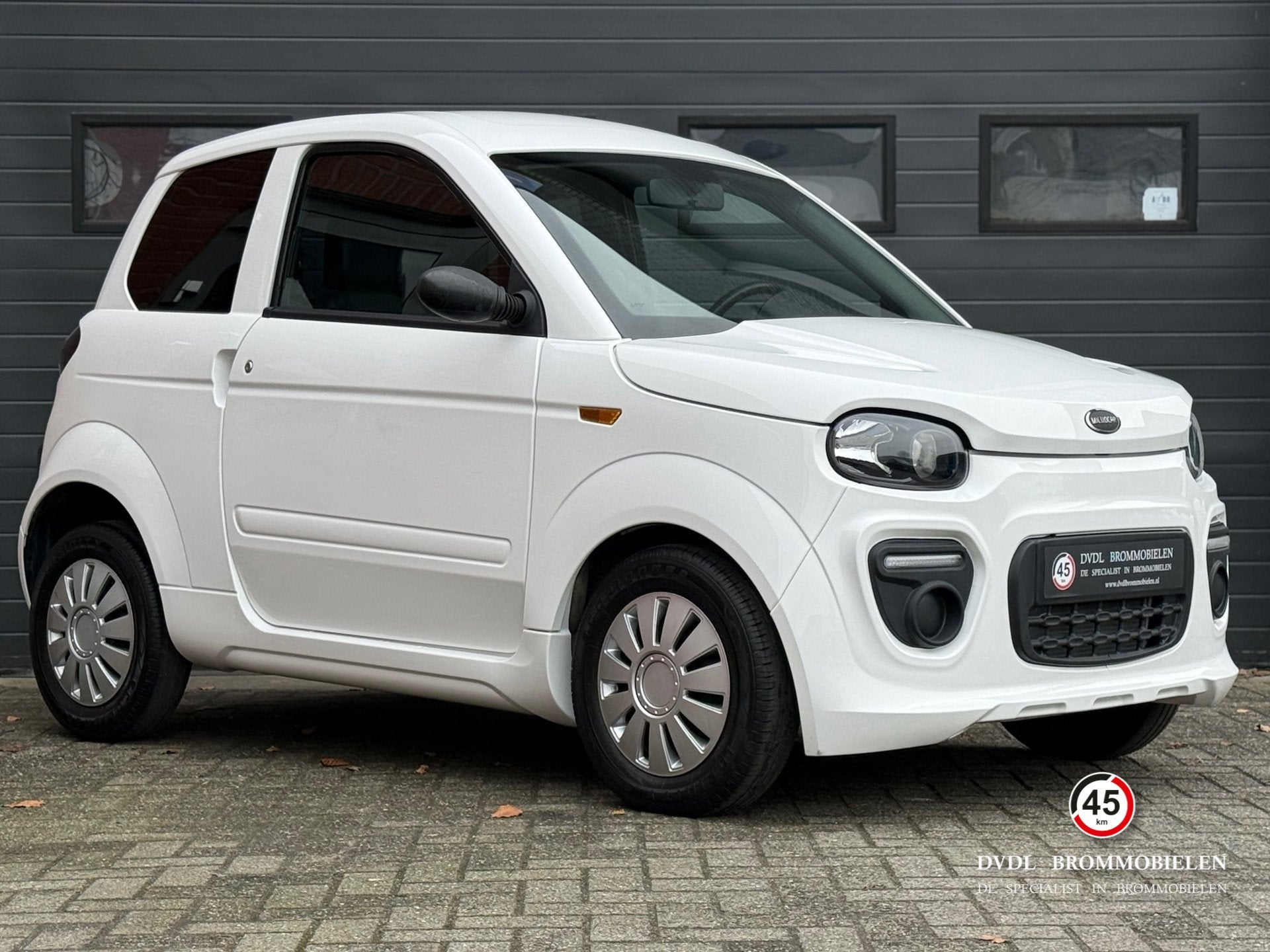 Microcar M.GO 6 Plus Brommobiel 2021 1e eig 17dkm NIEUWSTAAT, DVDL Brommobielen, Staarten 32
5281PL  Boxtel, NL, Info@dvdlbrommobielen.nl