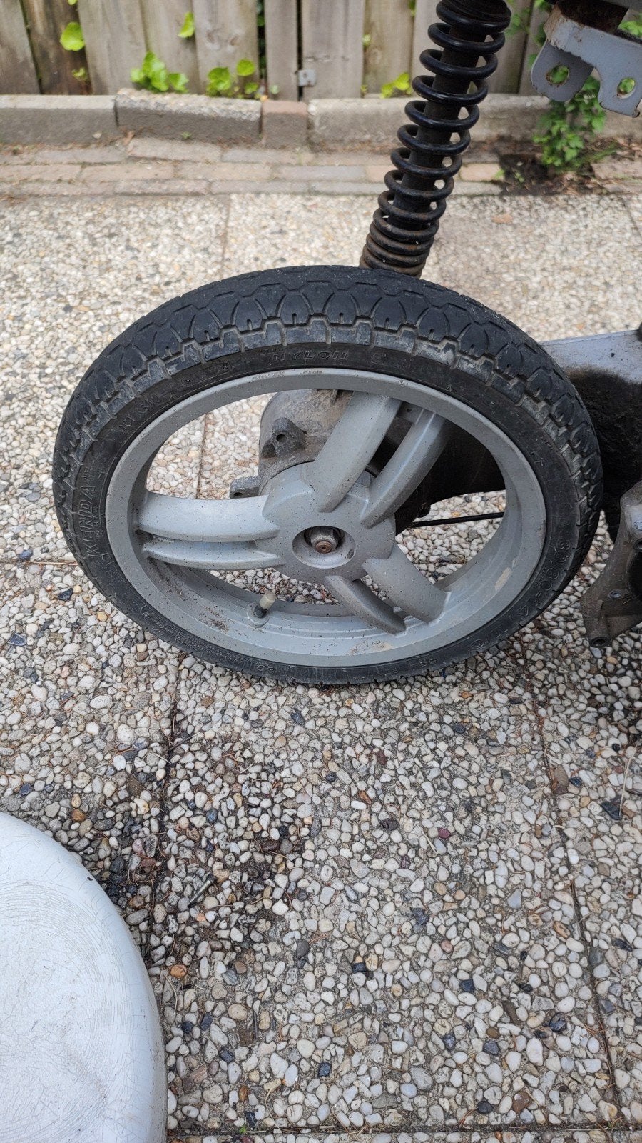 Peugeot Ludix 14 inch. velgen met banden.
Voor en achter, Ophalen of Verzenden, Gebruikt, Overige typen, Peugeot