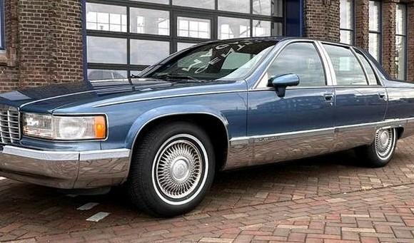 🇺🇲Cadillac Fleetwood 5.7 Brougham AUT 1993 Blauw, Auto's, Cadillac, Achterwielaandrijving, 8 cilinders, Blauw, Brougham