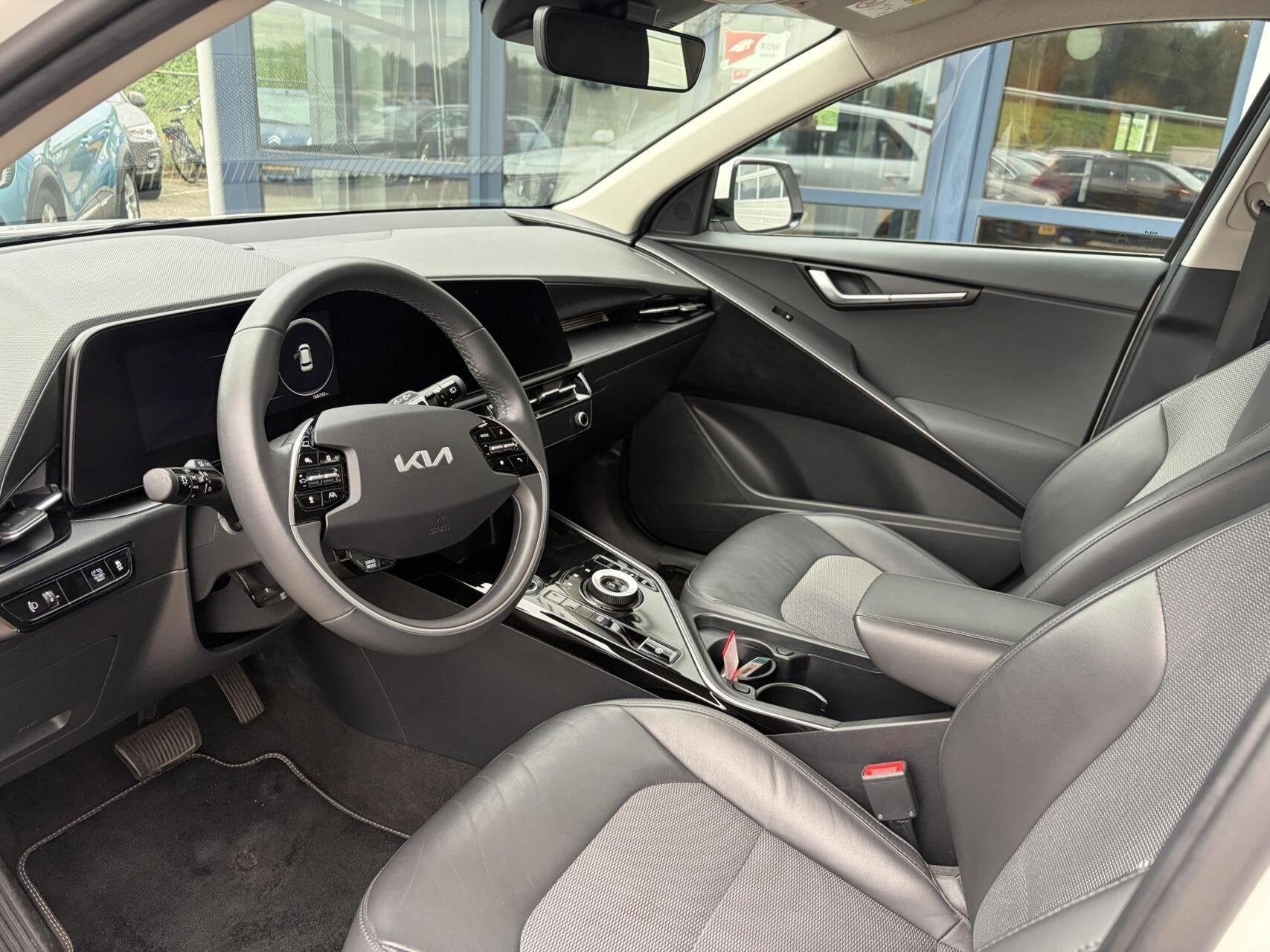 Kia Niro 1.6 GDi Hybrid ExecutiveLine, Auto's, 1374 kg, Gebruikt, Met garantie (alle), Leder en Stof