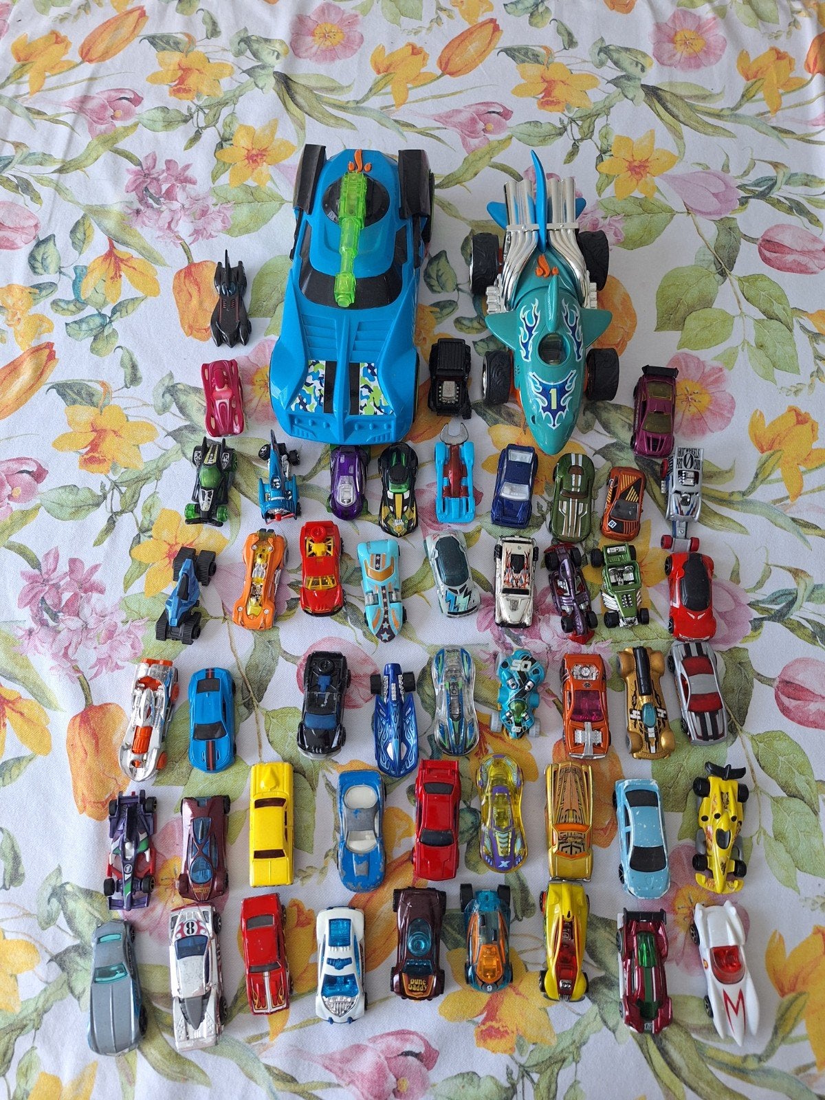 Grote collectie Hot Wheels auto's: 49 kleine en 2 grote, Ophalen of Verzenden, Gebruikt