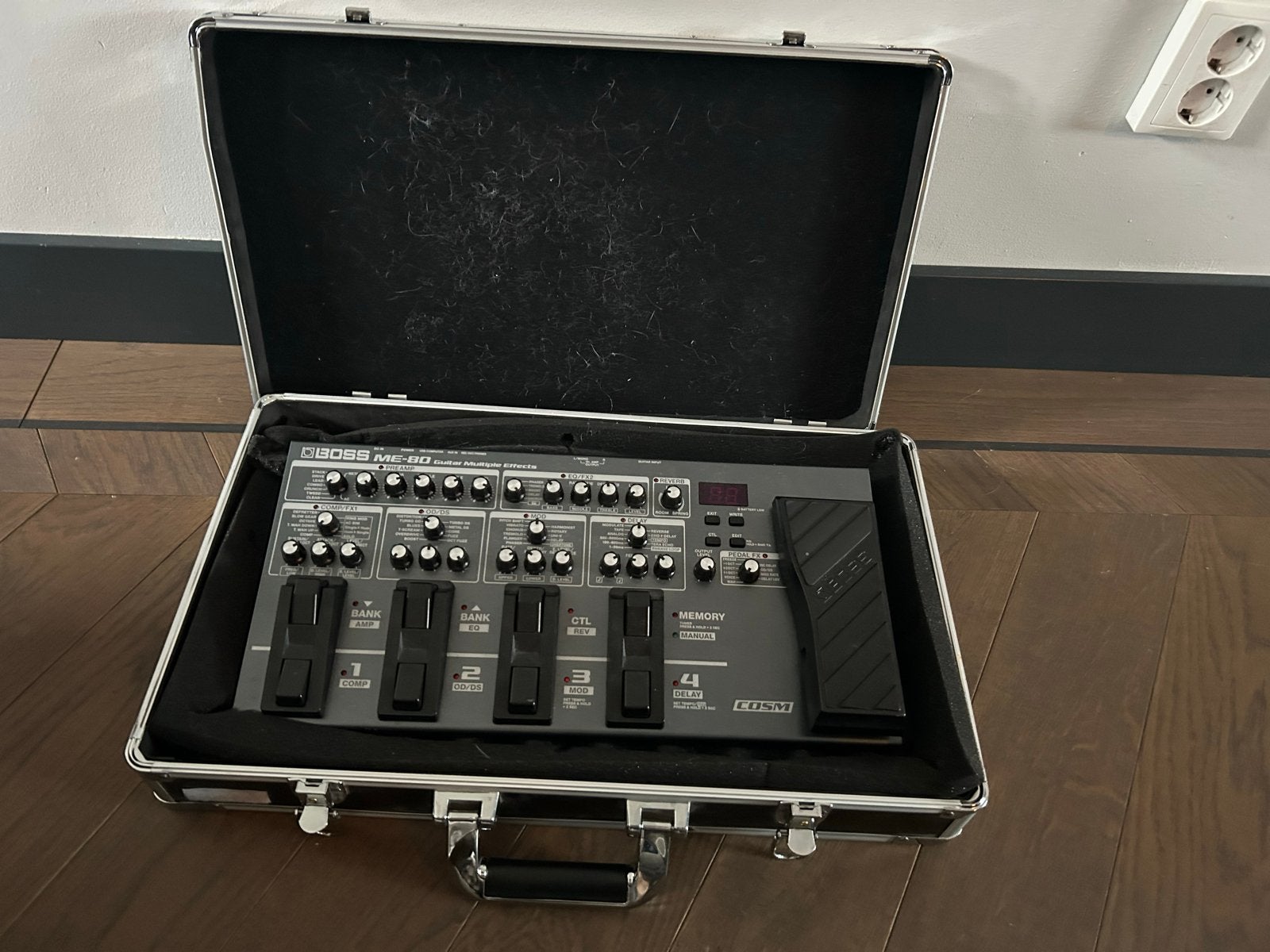 Boss ME-80 Multi-effect Gitaarpedaal met flightcase, Muziek en Instrumenten, Effecten, Ophalen of Verzenden, Gebruikt, Distortion, Overdrive of Fuzz
