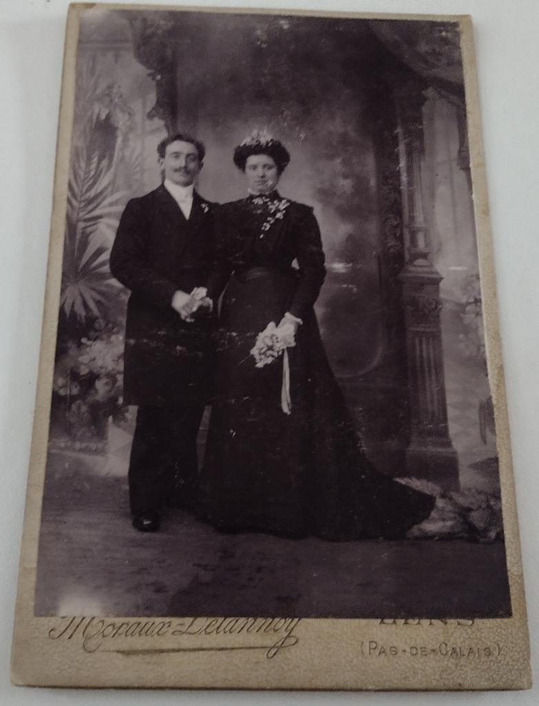 oude foto huwelijk-zwarte trouwjurk, Ophalen of Verzenden, Voor 1940, Gebruikt, Overige onderwerpen
