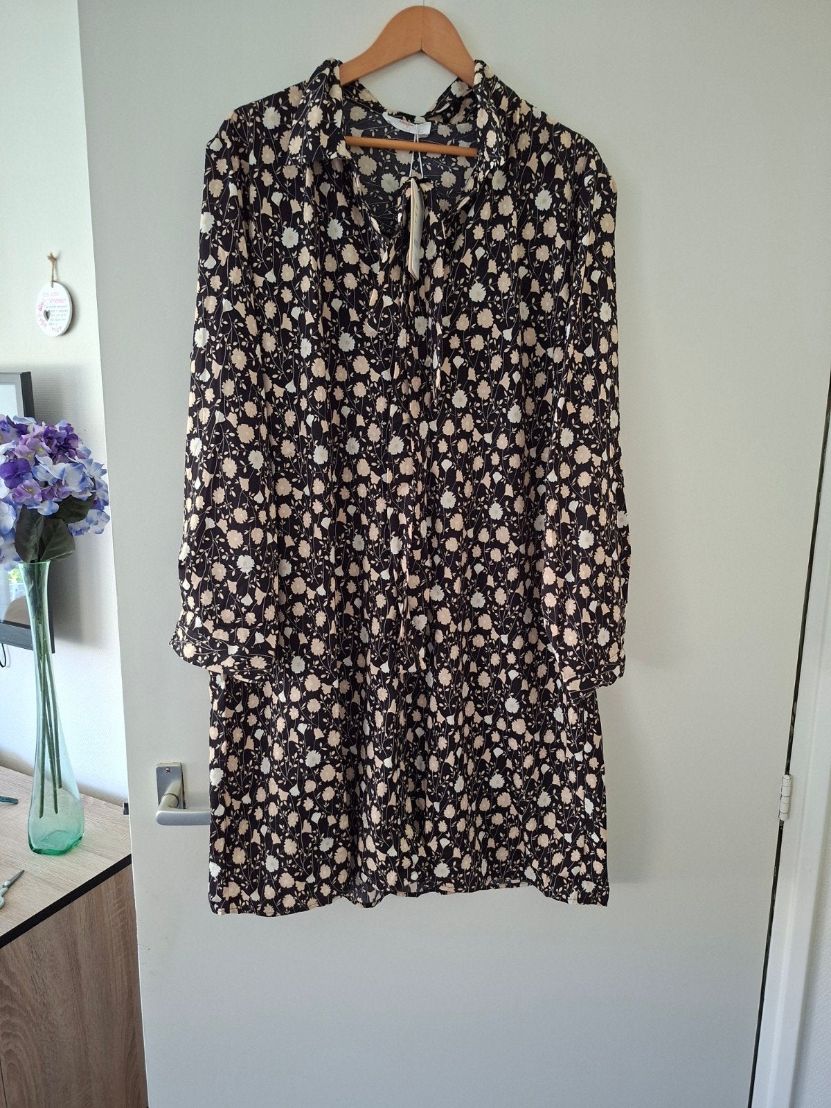 Nieuwe blouse met bloemenprint - Maat 48, Ophalen of Verzenden, Nieuw, Meerkleurig