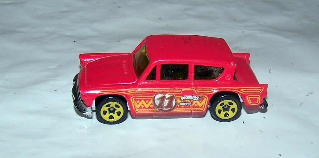 Zeldzaam model Ford Anglia. Mattel 2002. Nwst.  9252, Ophalen of Verzenden, Zo goed als nieuw, Auto