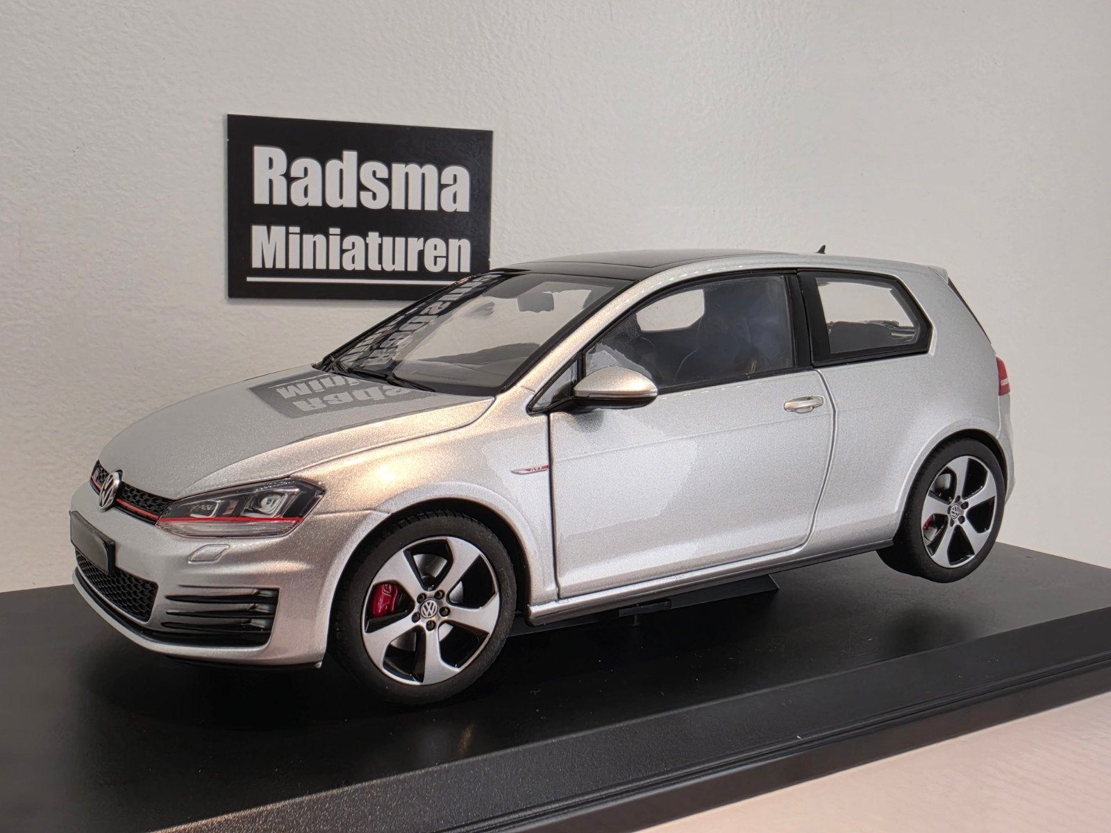 Volkswagen Golf GTI Mk7 - Silver - 1:18 Norev, Hobby en Vrije tijd, Auto, Norev, Ophalen of Verzenden, Zo goed als nieuw