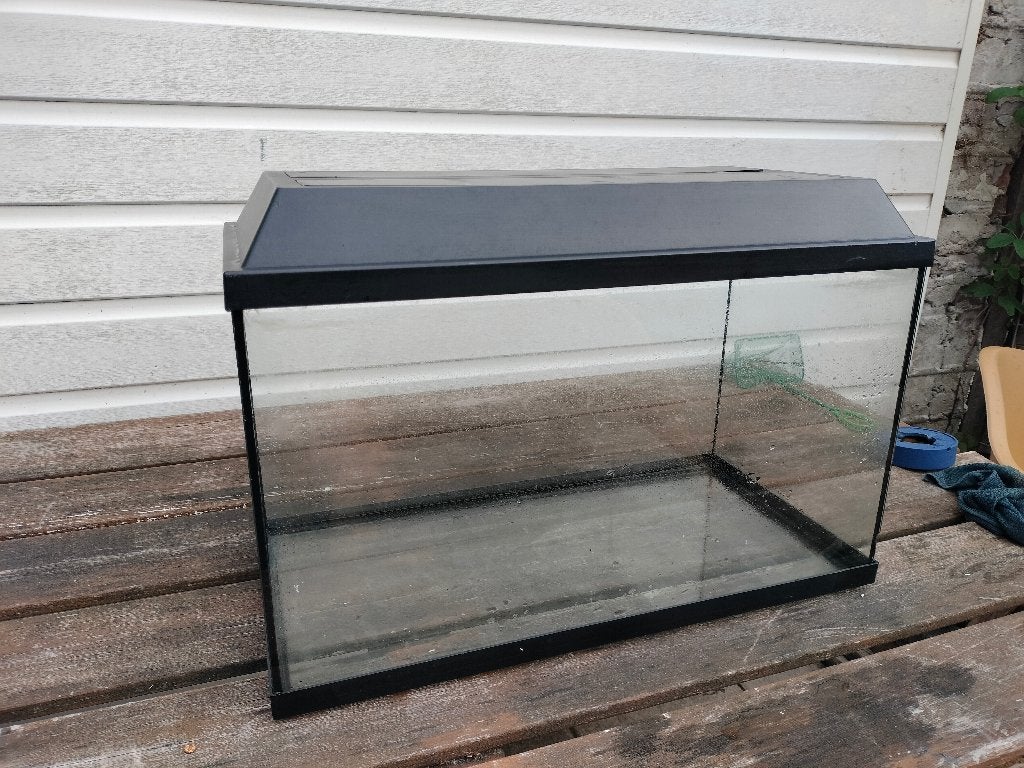 Aquarium 60cm x 30cm   35cm hoog, Dieren en Toebehoren, Vissen | Aquaria en Toebehoren, Ophalen, Gebruikt, Overige merken, Inclusief deksel