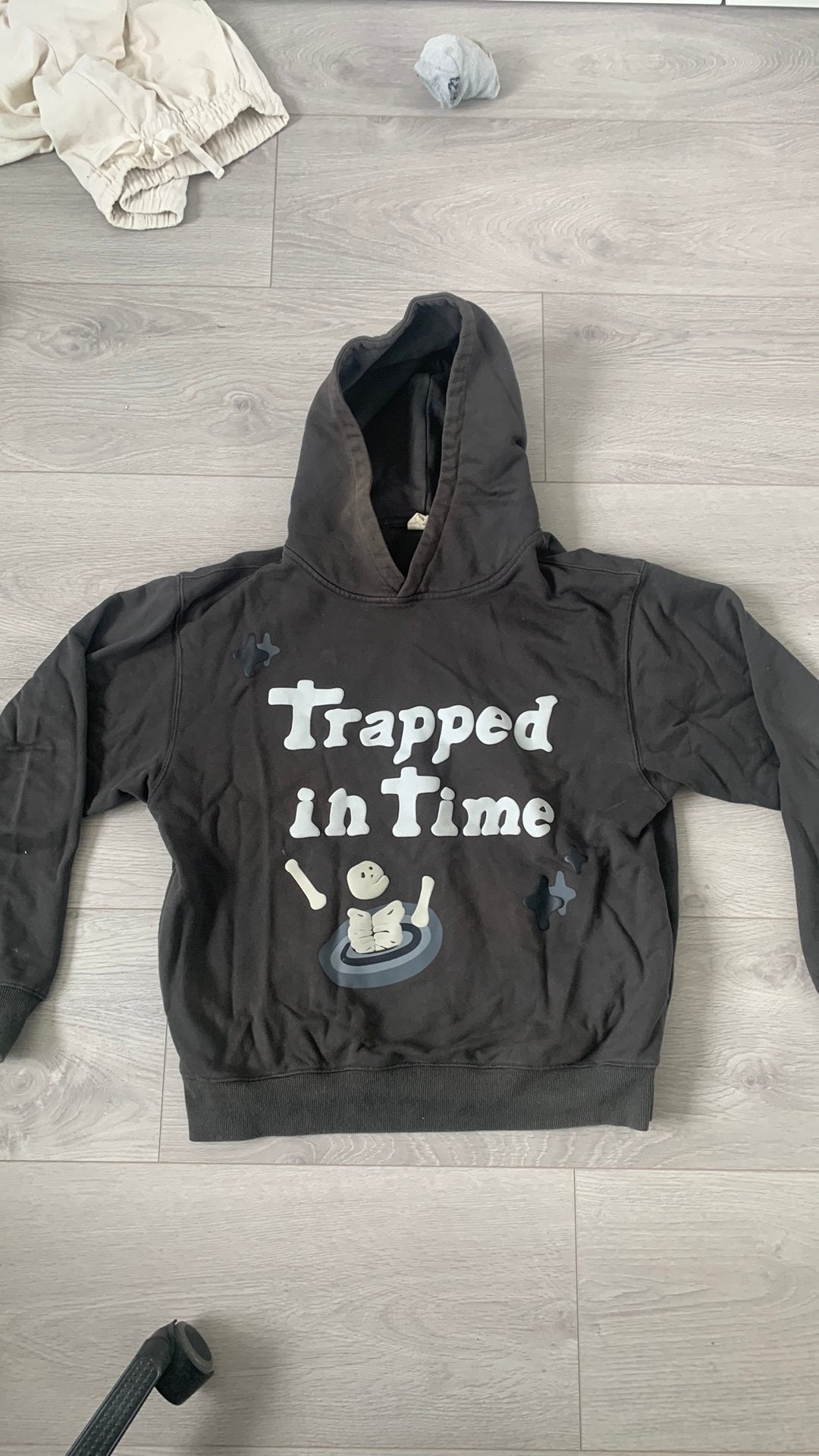 Broken planet hoodie, Ophalen of Verzenden, Zo goed als nieuw, Maat 48/50 (M), Bruin