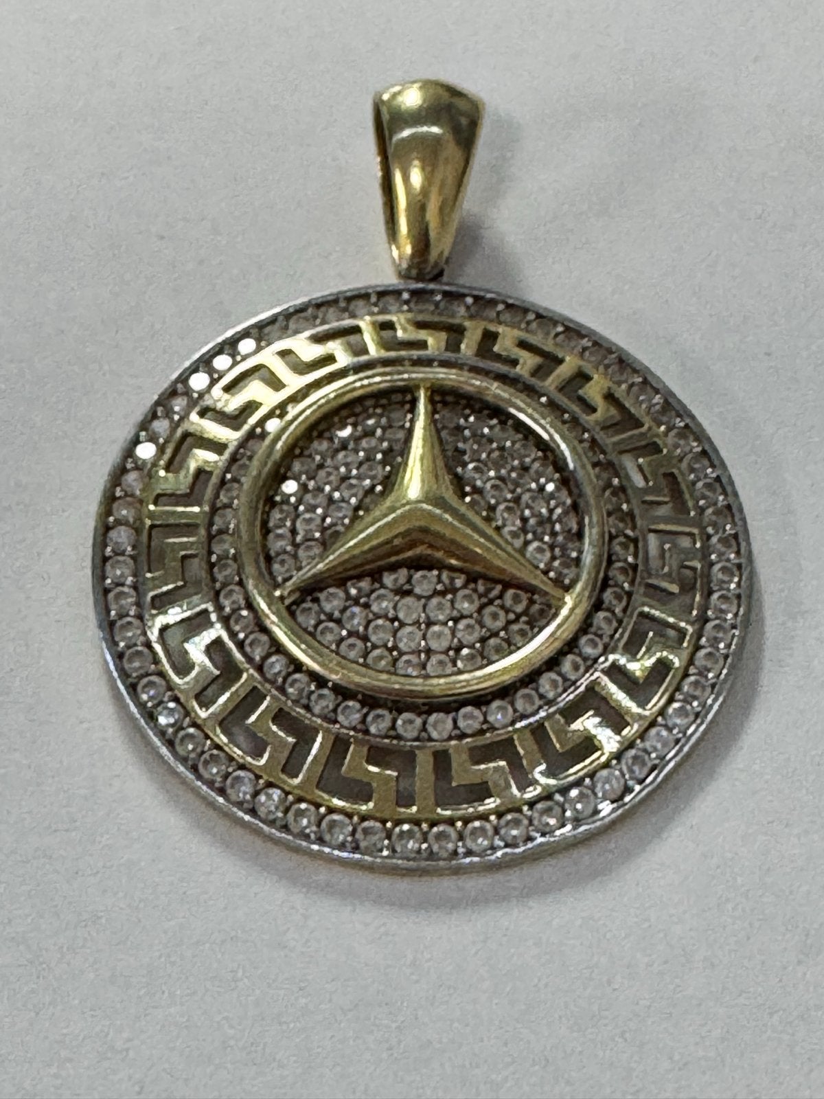 14kt Gouden Hanger met Mercedes Ster en Zirkonia's, Gebruikt, Overige voorstellingen, Ophalen of Verzenden, Goud