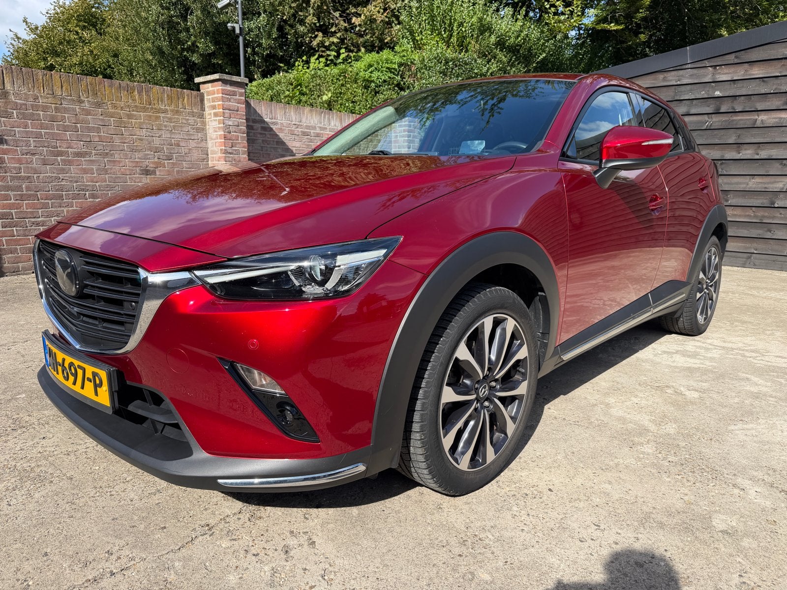Mazda CX-3 2.0 Skyactiv-g 120pk AUT 2019 Rood, 1998 cc, Zwart, 4 cilinders, 1188 kg