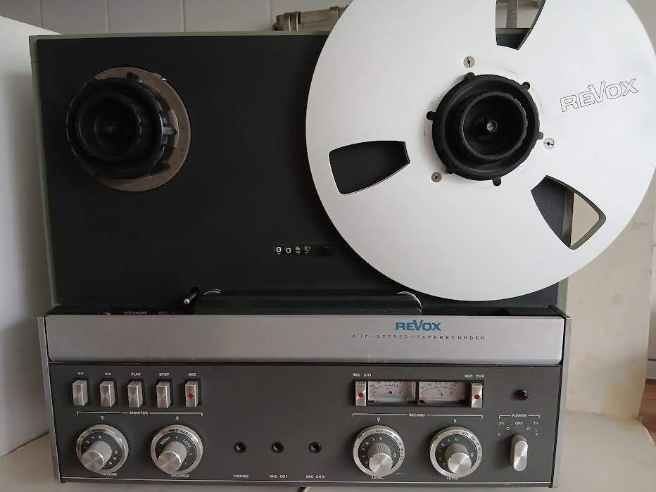 Revox A77 MKIV  4 sporen taperecorder, Audio, Tv en Foto, Bandrecorders, Ophalen, Bandrecorder, Met banden