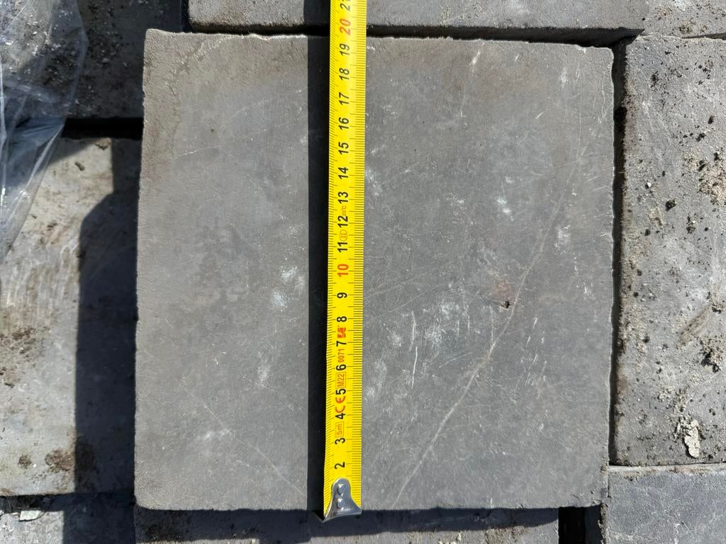 1.100x Boerenplavuizen hardsteen abdij 20x20x1,5 cm, Ophalen, Gebruikt, A, Natuursteen