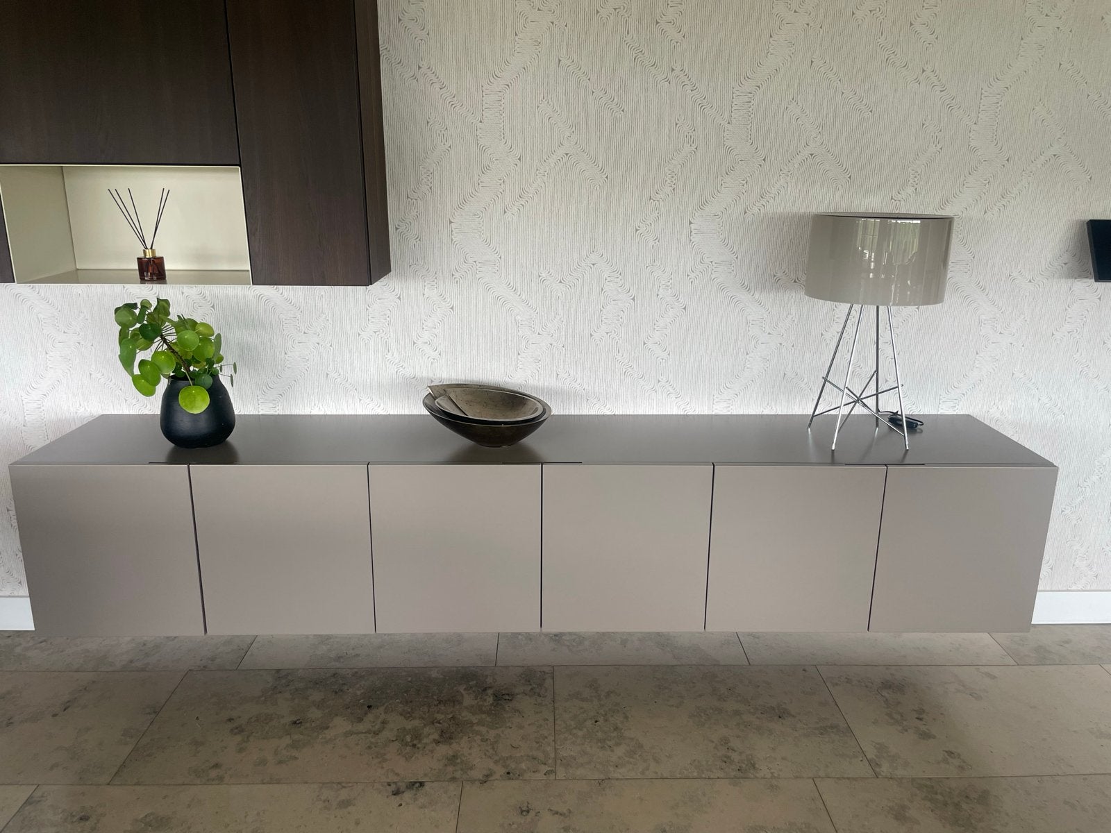 Poliform Sintesi zwevend dressoir - Taupe - Z.G.A.N., Overige materialen, Ophalen of Verzenden, Zo goed als nieuw, 200 cm of meer