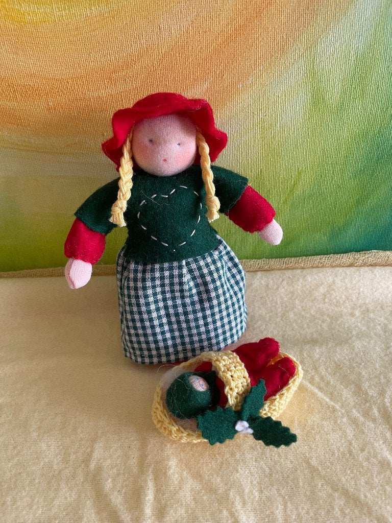 Aardbeivrouw en kindje, Ophalen of Verzenden, Nieuw, Figuurtje(s), Wolvilt