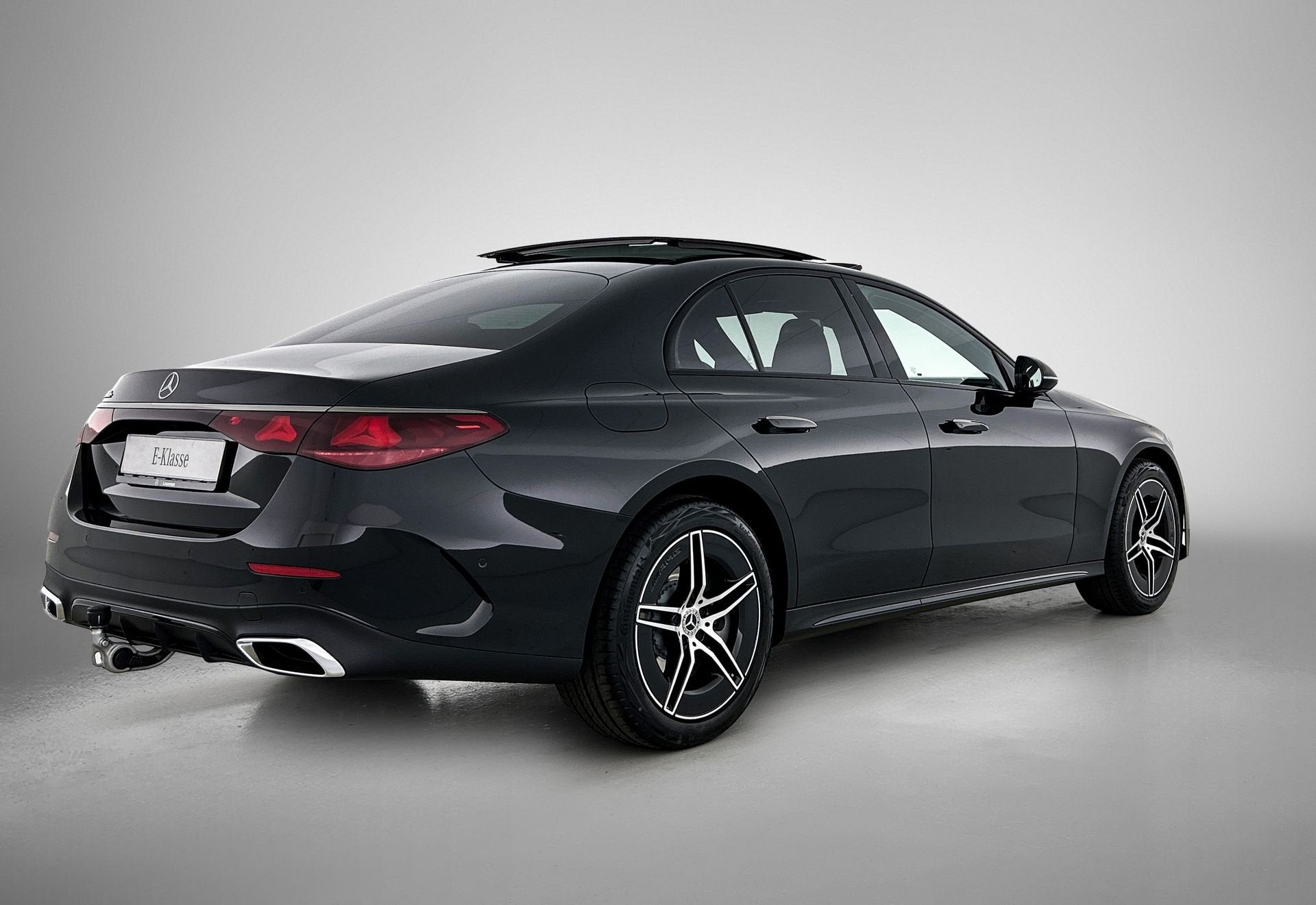 Mercedes-Benz E-Klasse 300 e Business Solution AMG | Comfort, Auto's, Achterwielaandrijving, Zwart, Zwart, Plug-in hybride