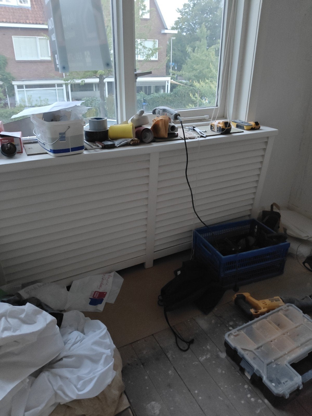 Nieuw | CanDo Radiatorbekleding Kingston MDF wit, Doe-het-zelf en Verbouw, Ophalen, Radiator, Nieuw, 60 tot 150 cm