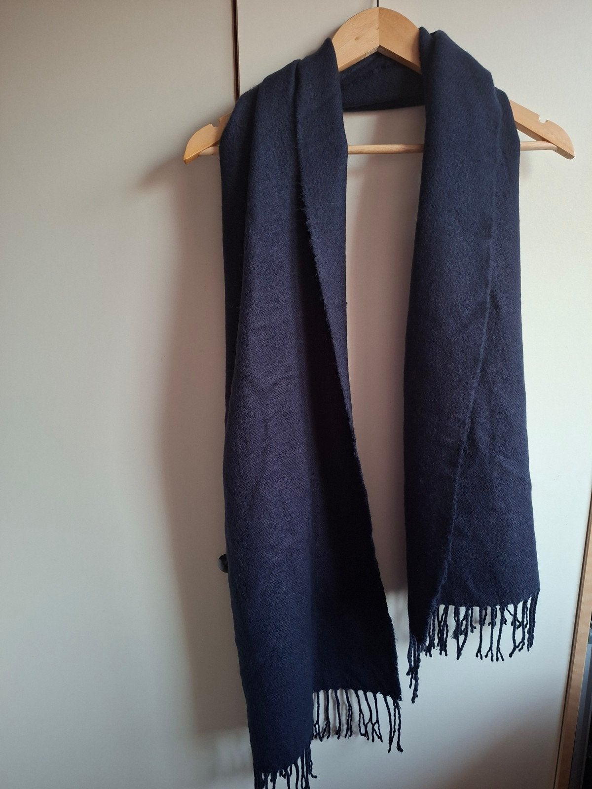 Zwarte HEMA sjaal, 100% acryl, Kleding | Dames, HEMA, Ophalen of Verzenden, Zo goed als nieuw, Sjaal