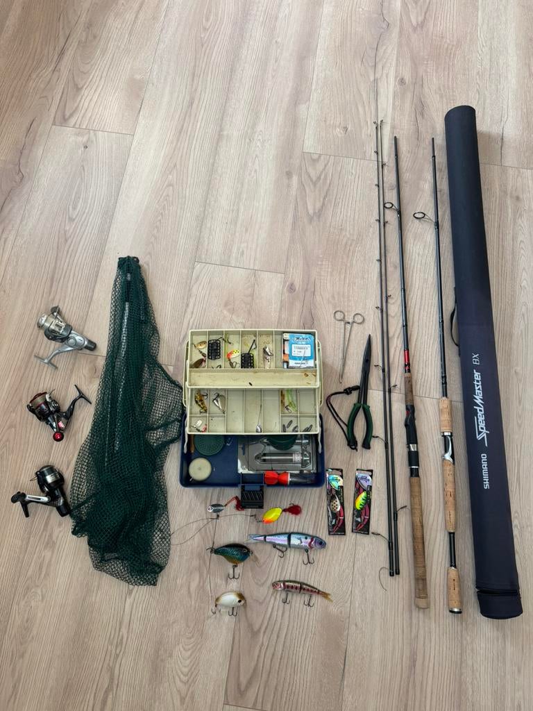 Complete roofvisset te koop 2 Shimano hengels, 3 molens, Ophalen of Verzenden, Gebruikt