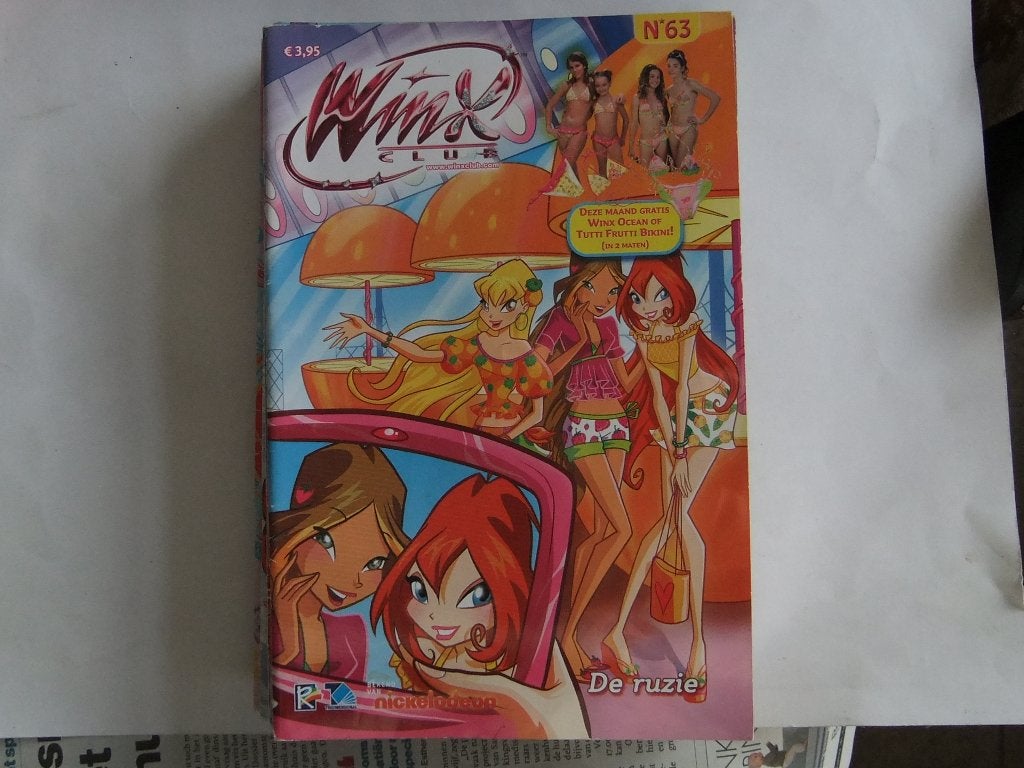 Winx club magazines nr 63-64-66-67-68 en 69, Eén stripboek, Verzenden, Gelezen