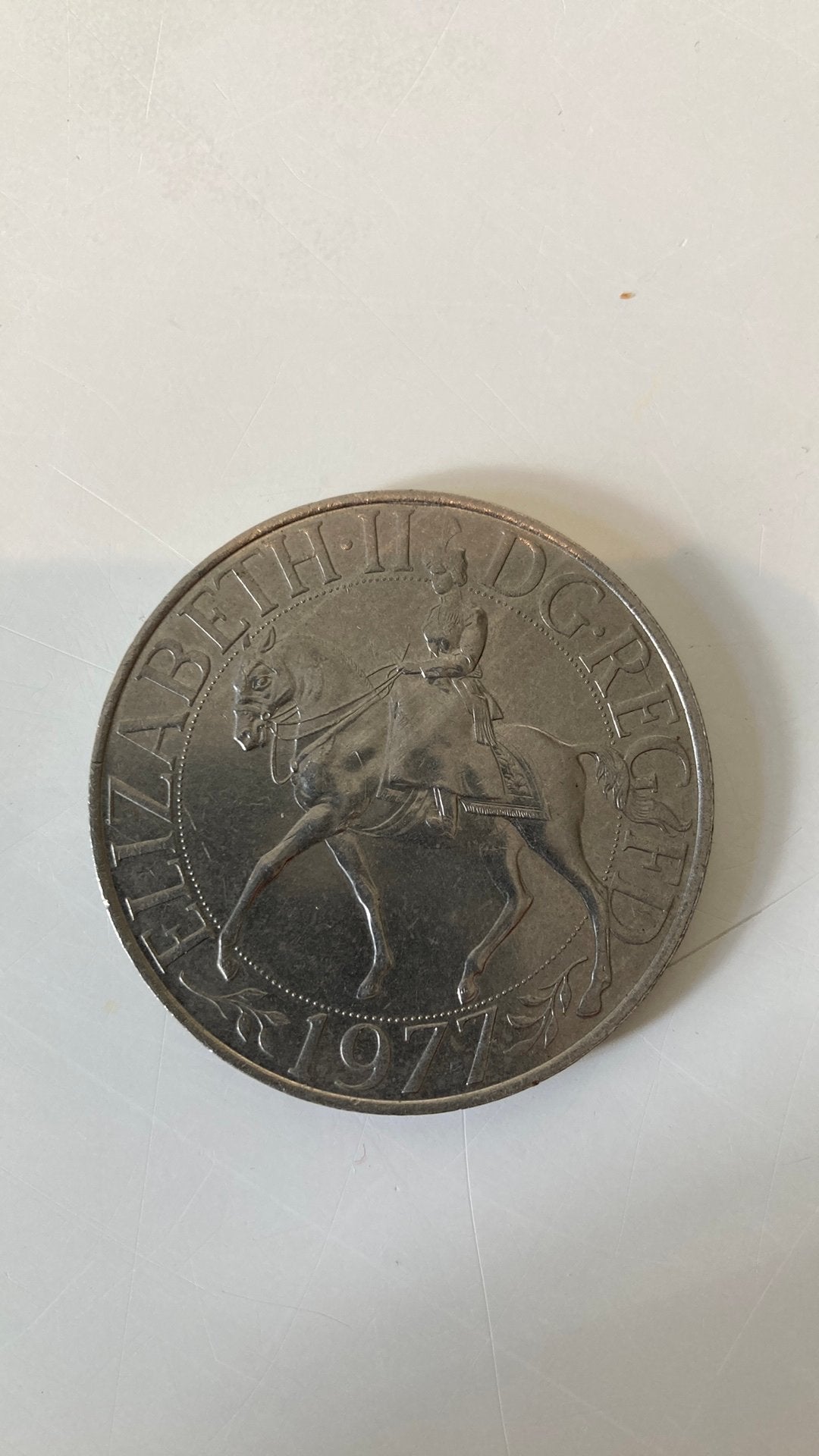 1977 Silver Crown Silver Jubileum Koningin Elizabeth, Postzegels en Munten, Ophalen of Verzenden, Overige landen