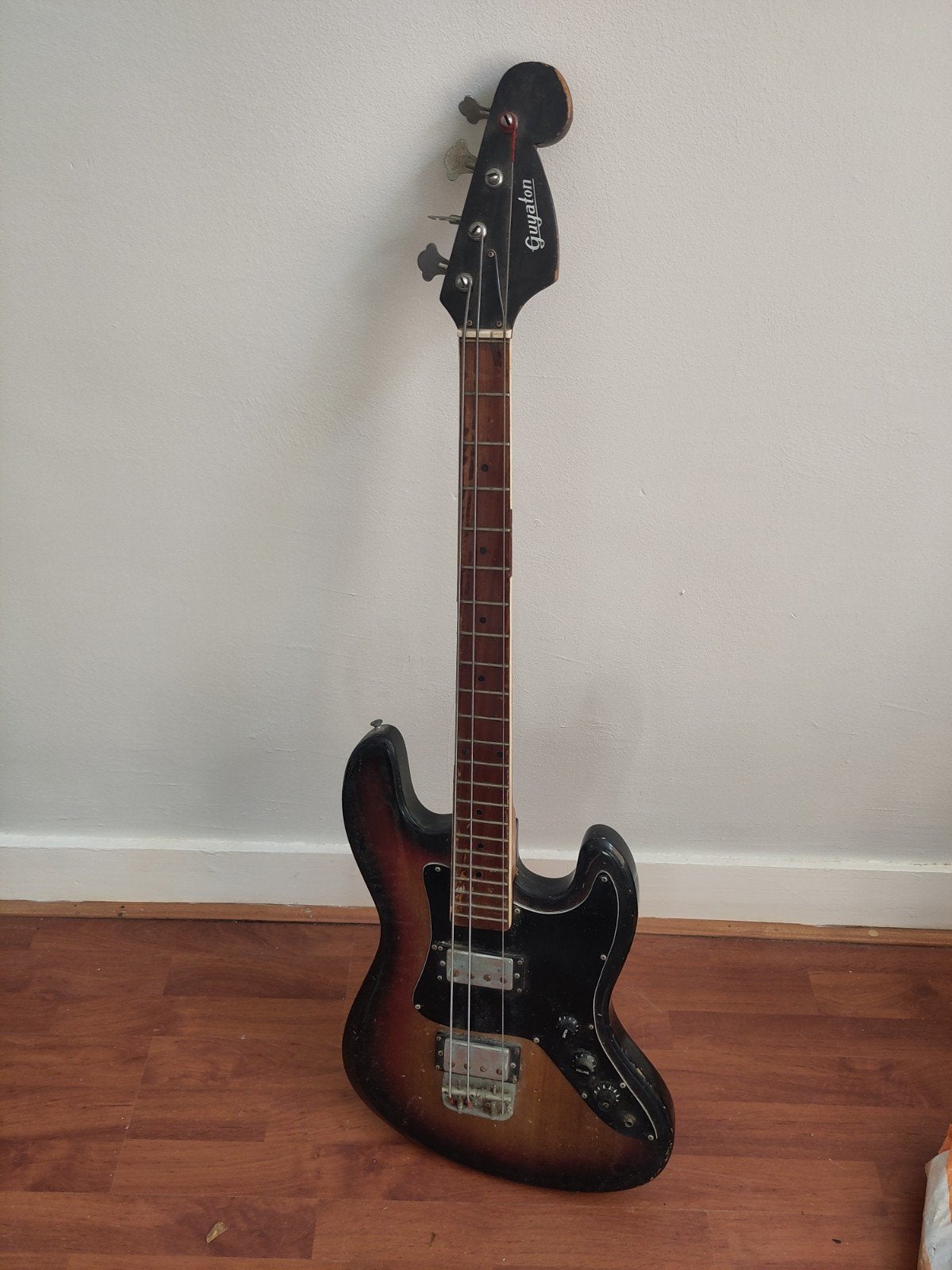 Vintage Guyaton Basgitaar uit Japan - Opknapper, Ophalen of Verzenden, Gebruikt, Elektrisch