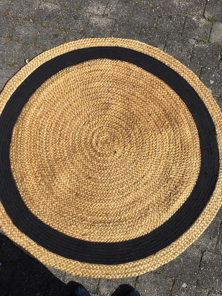 Vloerkleed Rond - Ø 122cm BY BOO, Huis en Inrichting, Stoffering | Tapijten en Kleden, 100 tot 150 cm, Beige, Rond, Ophalen of Verzenden