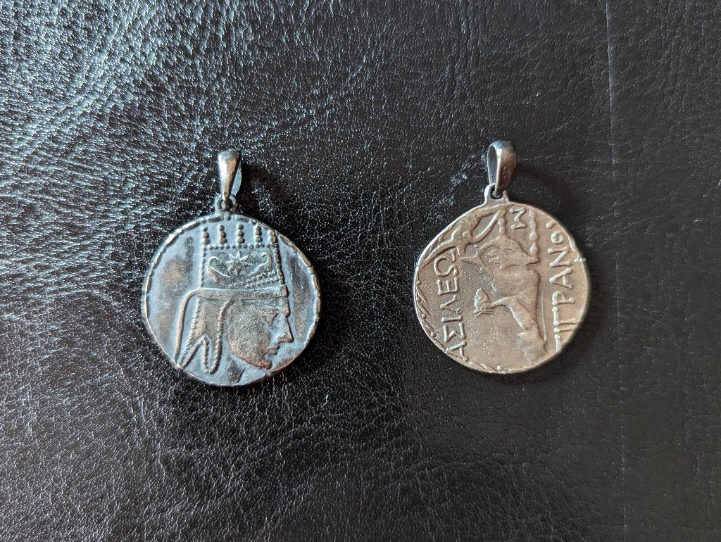 Een zilveren hanger, Verzenden, Zo goed als nieuw, Kruis of Symbool, Zilver