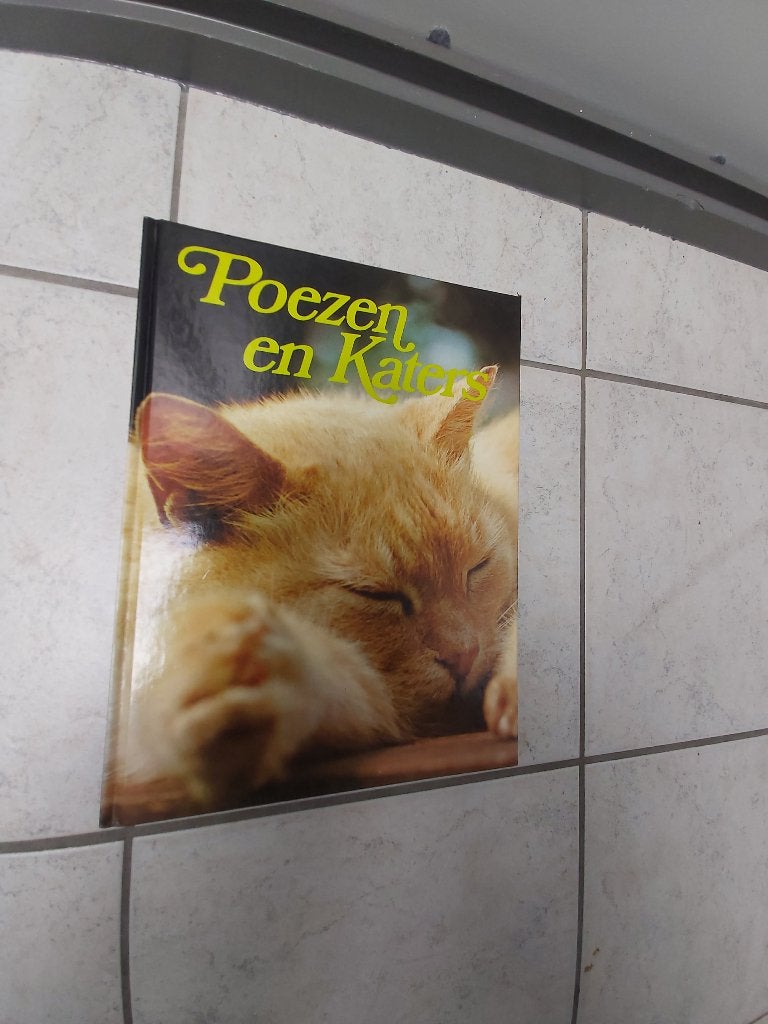 Poezen en katers, Ophalen of Verzenden, Gelezen, Diverse auteurs