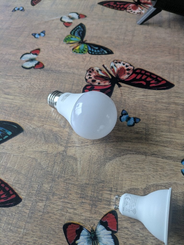Hema smart lampen, 4x spotjes, 4x peren, Huis en Inrichting, Gebruikt, Meerkleurig, Overige fittingen, Ophalen of Verzenden