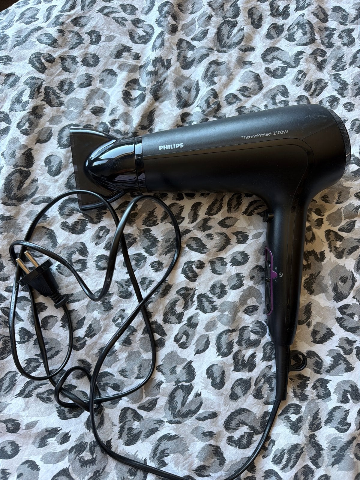 Philips ThermoProtect 2100W Föhn, Ophalen of Verzenden, Zo goed als nieuw, Haarverzorging