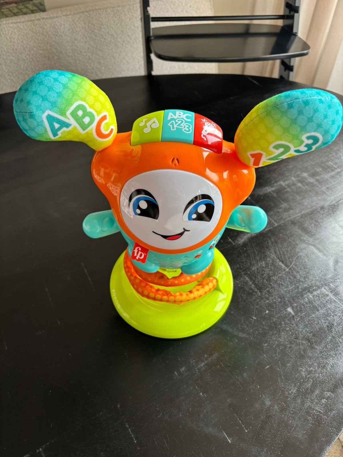 Fisher-Price DJ Bouncin' Beats Leerrobot, Ophalen of Verzenden, Zo goed als nieuw, Met licht