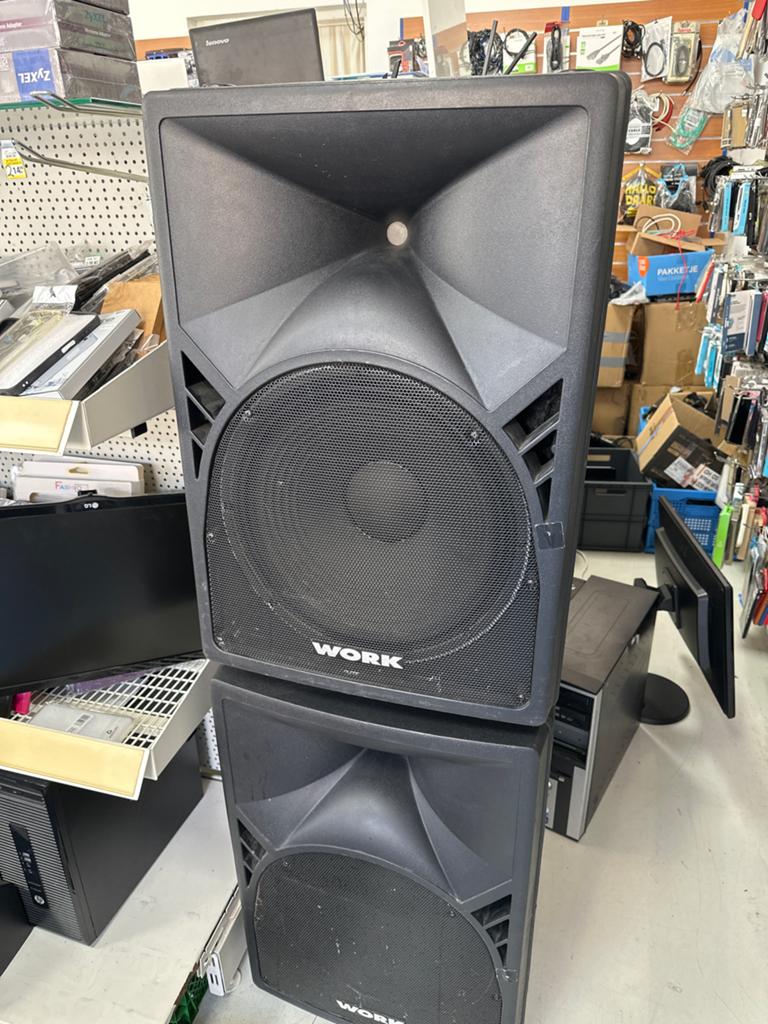 WORK Luidspreker - Krachtig Geluid voor Elk Evenement, Zo goed als nieuw, Work, 120 watt of meer, Front, Rear of Stereo speakers