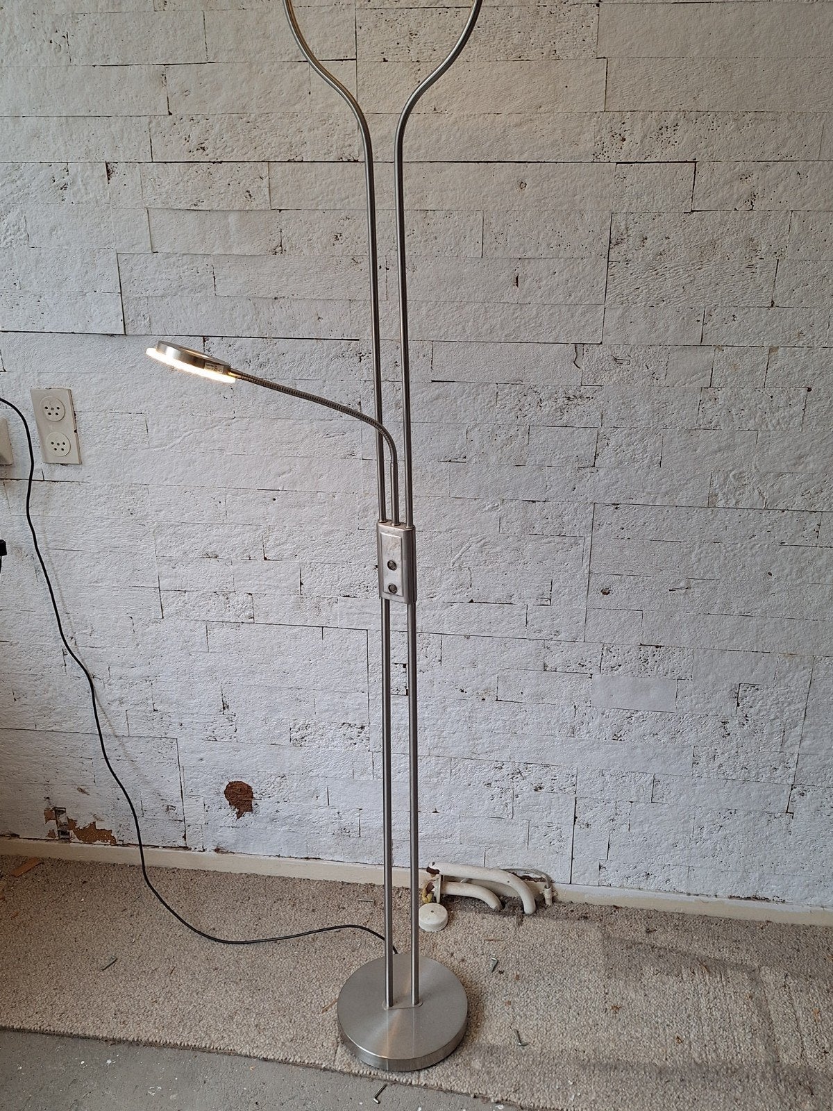 Vloerlamp met LED-verlichting, Ophalen, Zo goed als nieuw, 150 tot 200 cm