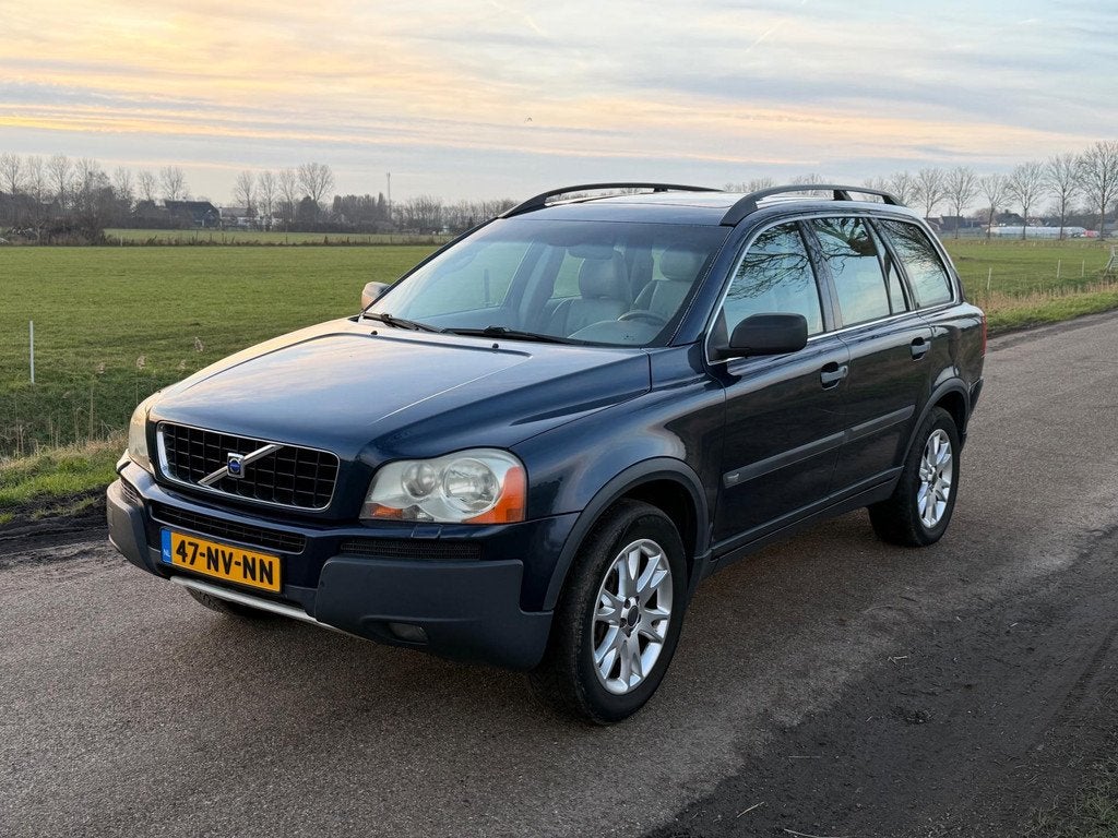 Volvo XC90 2.5 T Exclusive GEEN APK AUT Leder 4WD 7 Persoons, Automatische klimaatregeling, Gebruikt, Beige, Blauw