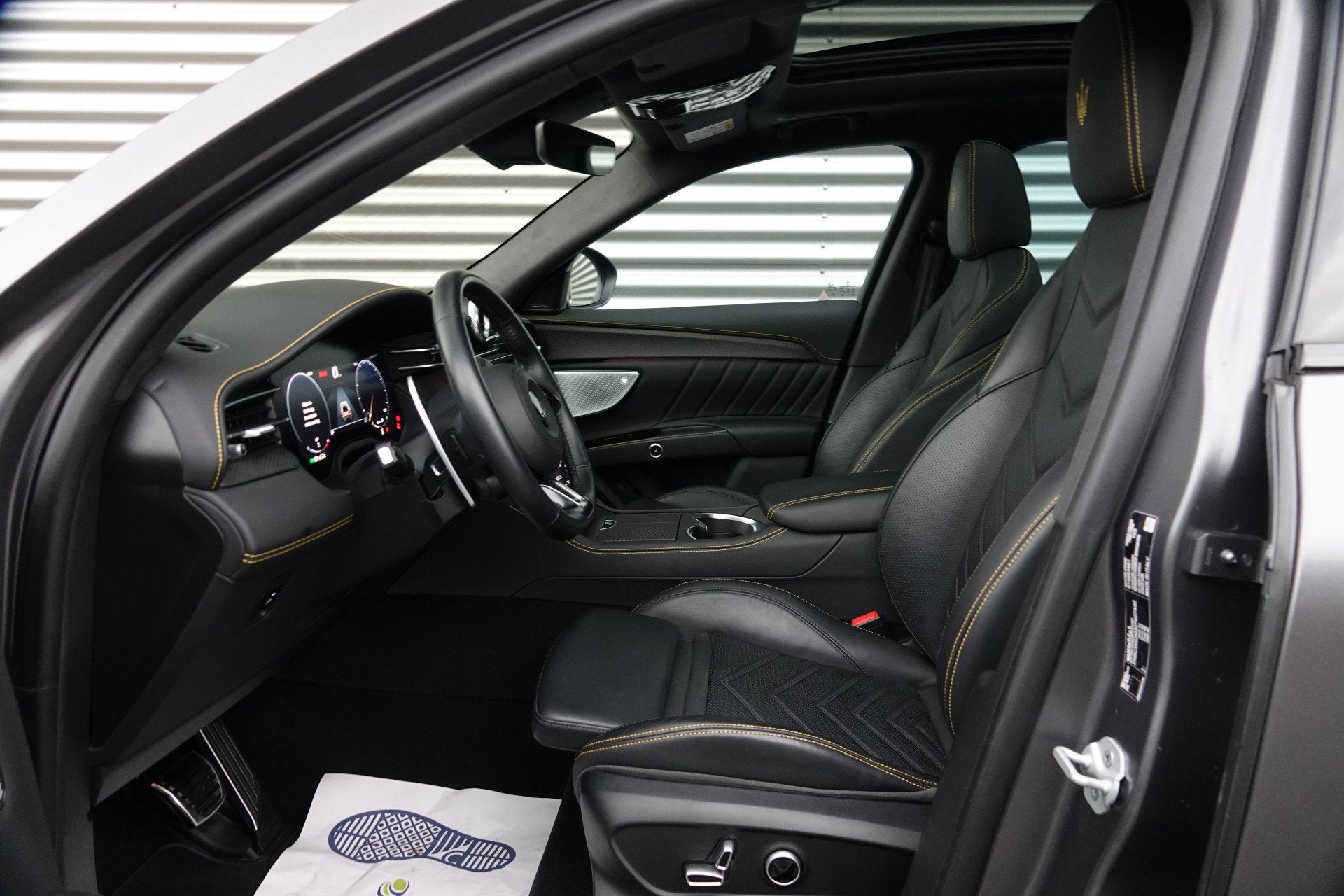 Maserati Grecale 3.0 V6 Trofeo | 531PK | Panodak | Carbon |, Automaat, Gebruikt, 2500 kg, Bedrijf