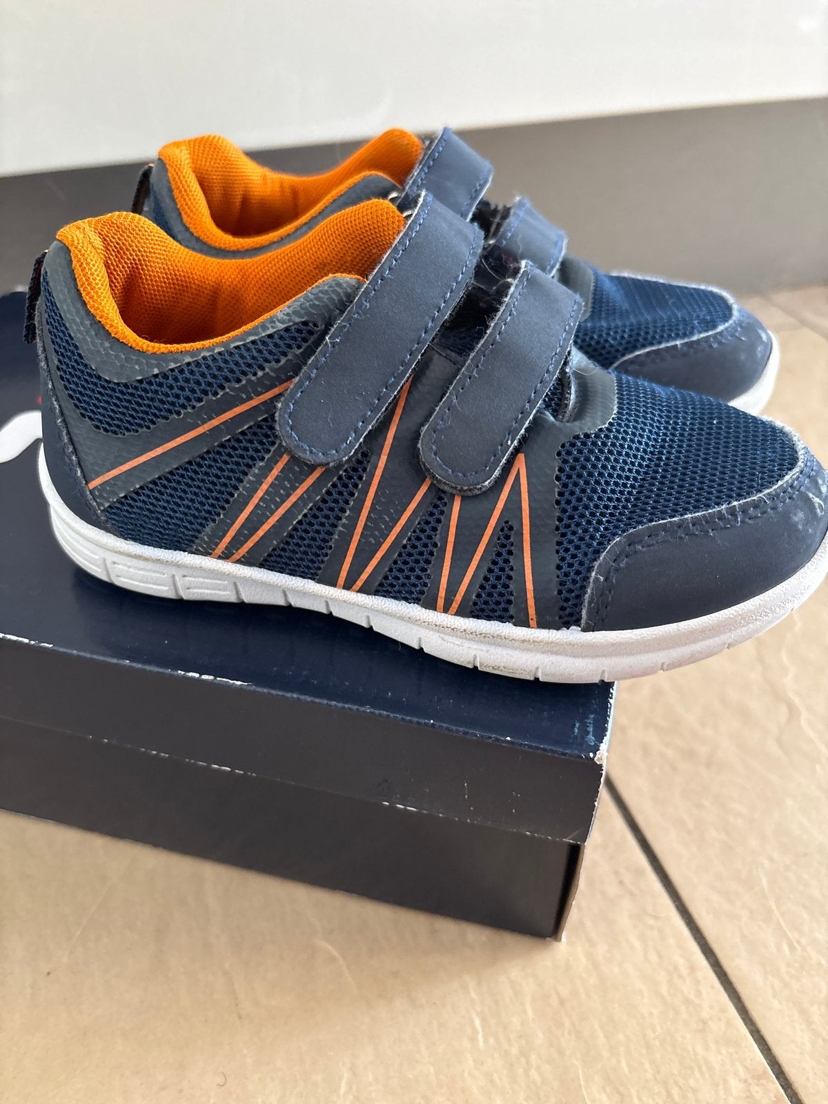 Chicane sportschoenen maat 29 voor jongens of meisjes, Ophalen, Gebruikt, Jongen of Meisje, Sportschoenen