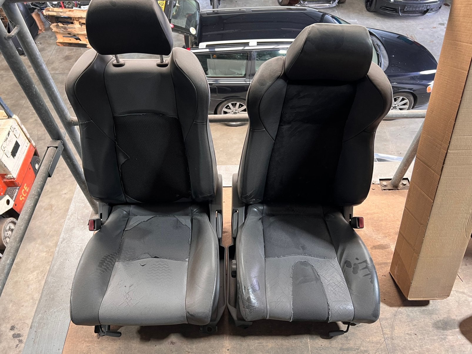 Nissan 350z stoelen, Ophalen, Nissan
