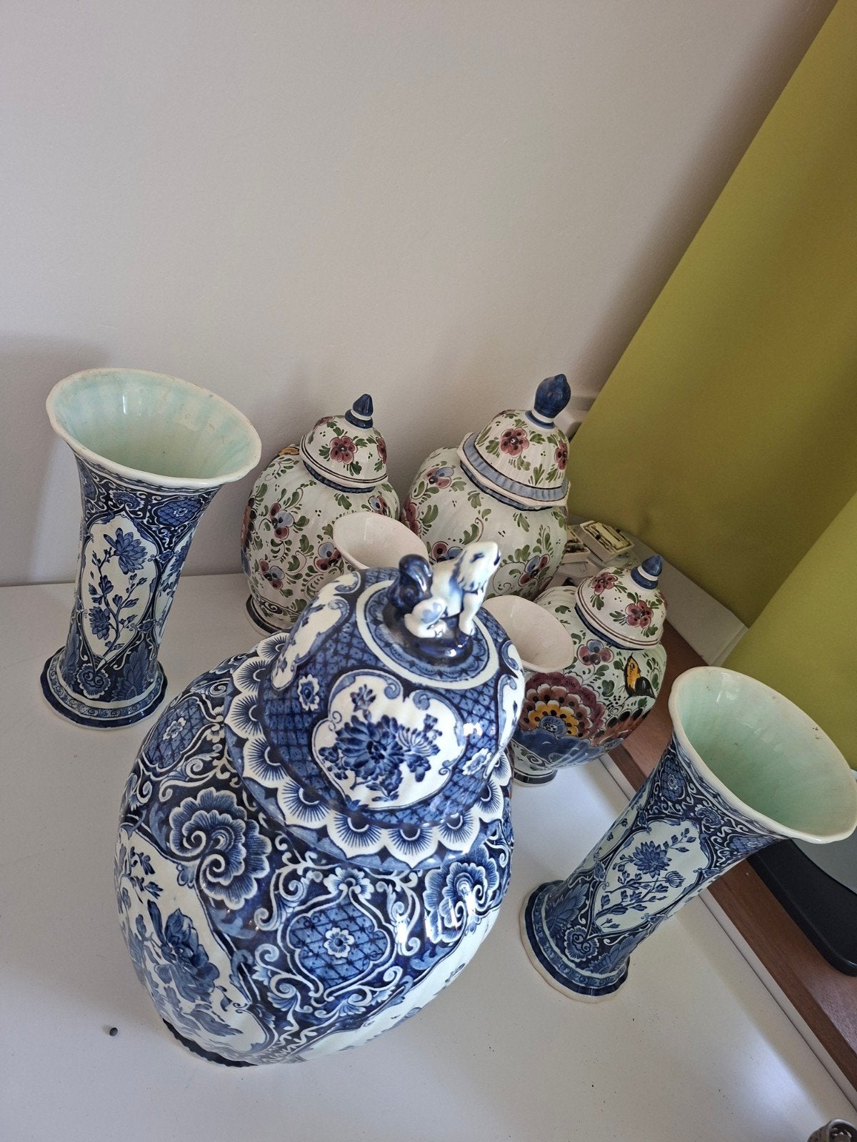 Prachtige collectie Delfts Blauw en polychroom vazen, Ophalen