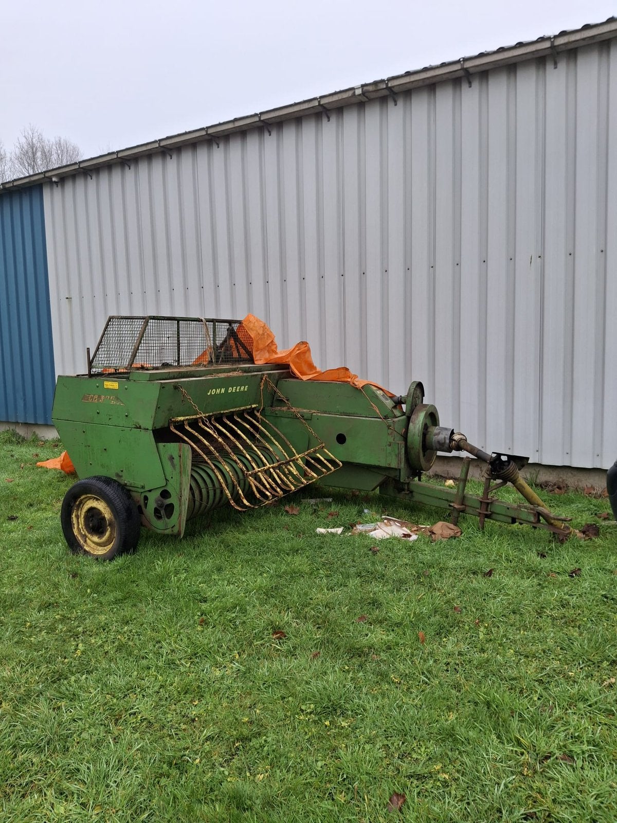 Orginele oldtimer John Deere cb300 pakjes pers, Ophalen, Weidebouw