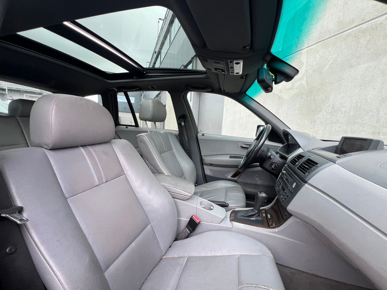 BomVolle Zwarte BMW X3 3.0i SUV 4X4 Automaat/PanoramaDak/APK, Automaat, 2000 kg, Zwart, Bedrijf